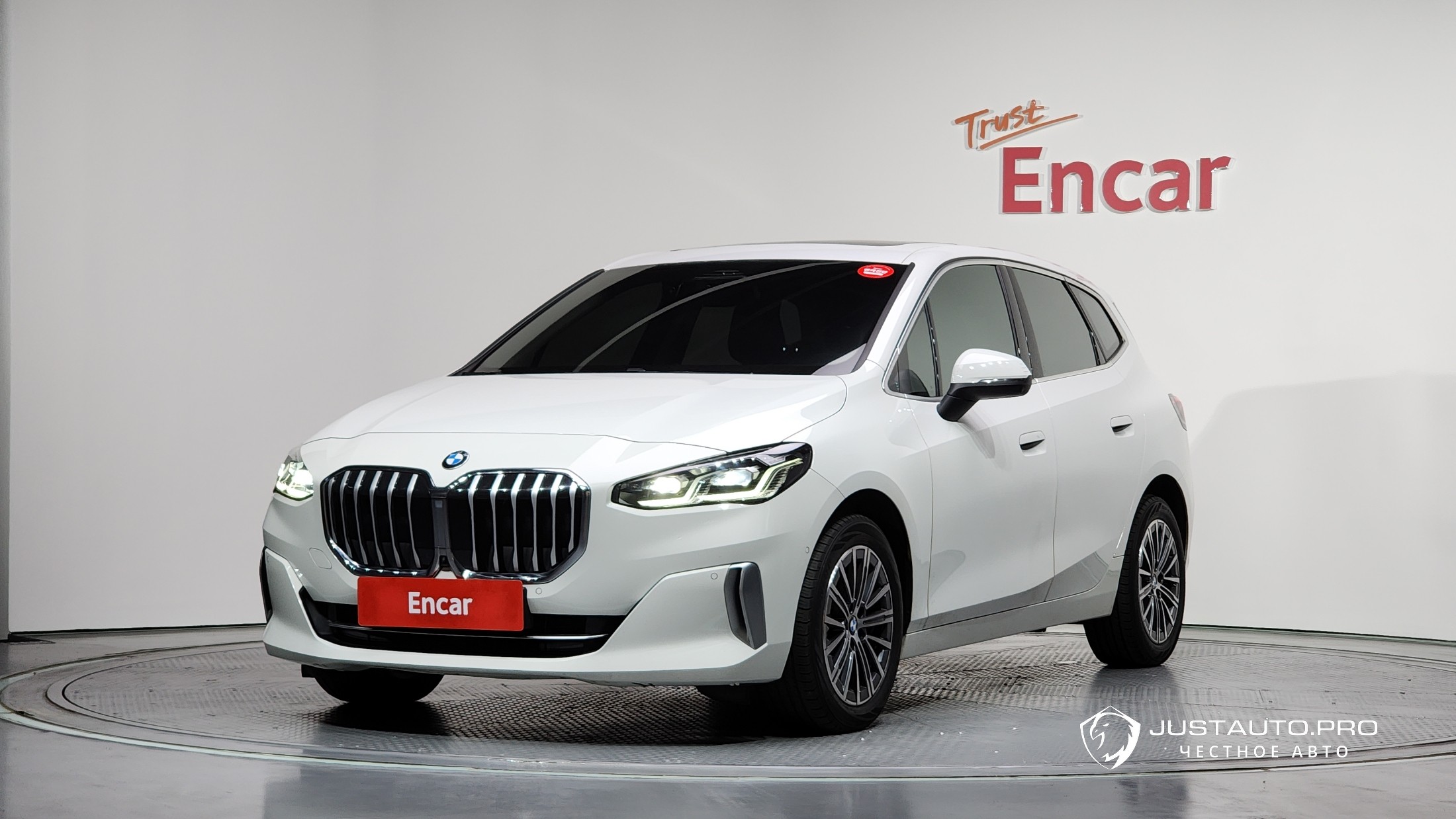 Автомобиль BMW 2-Series