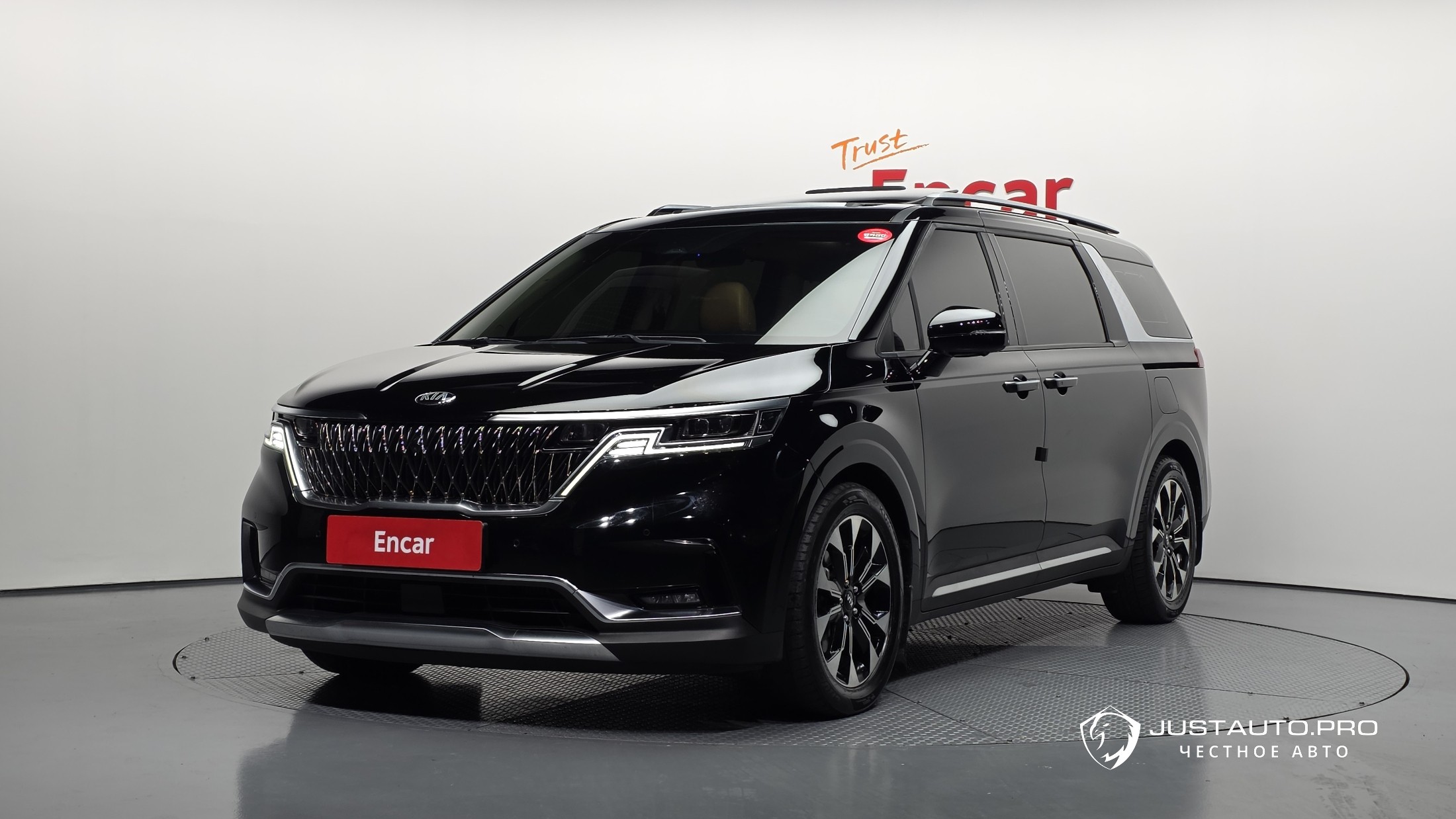 Автомобиль Kia Canival