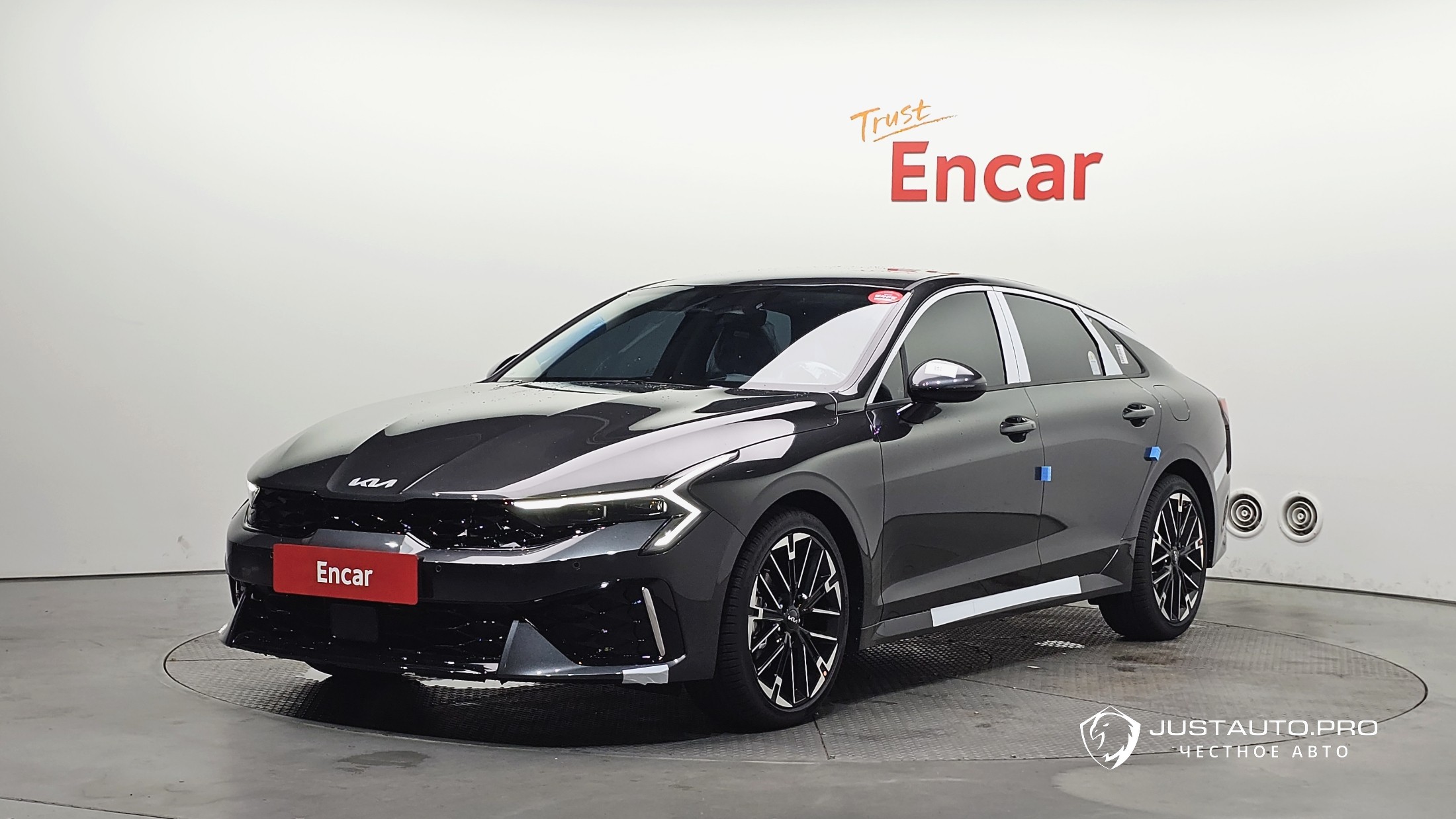 Автомобиль Kia K5