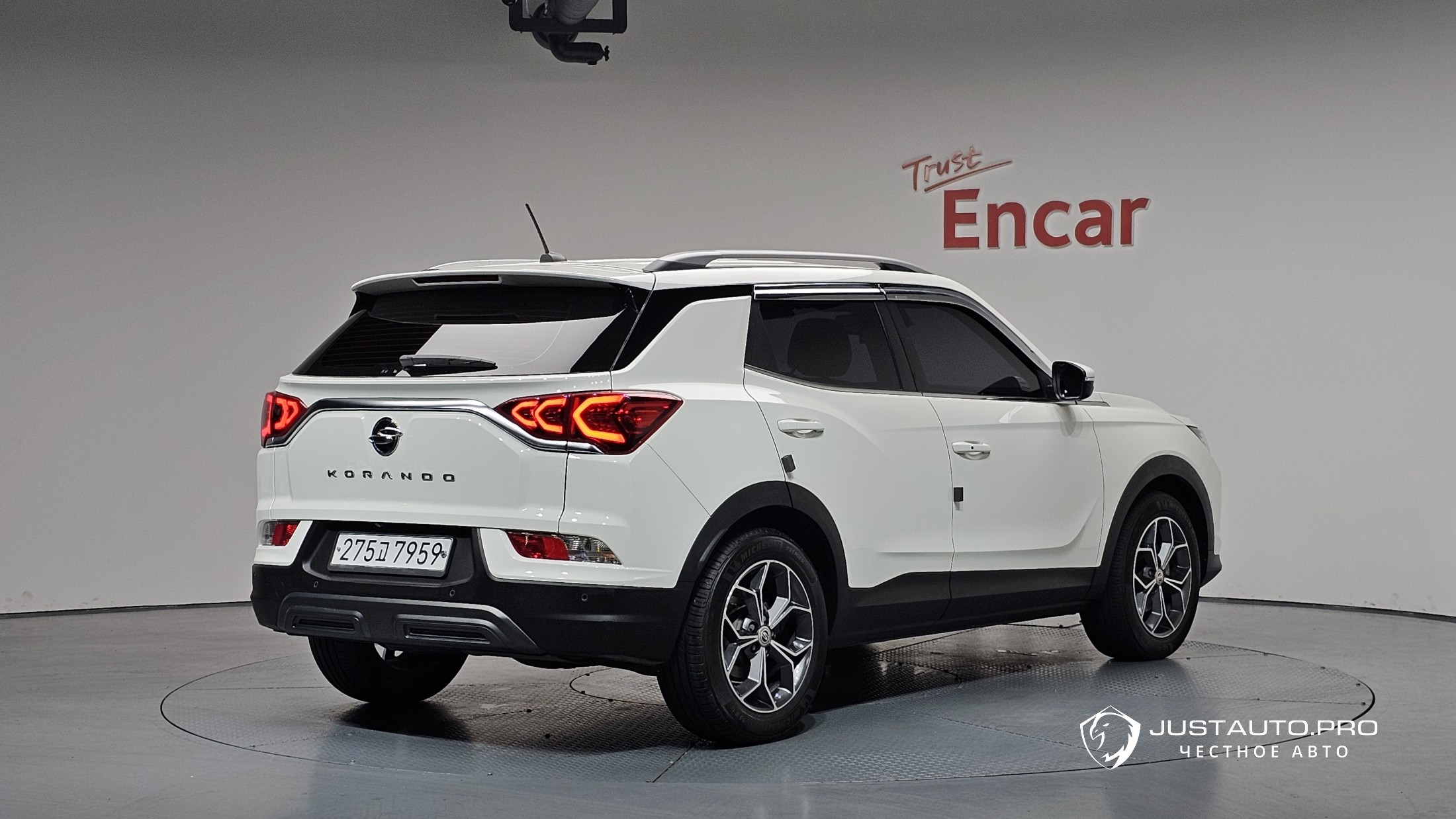 Автомобиль KG_Mobility_Ssangyong KORANDO