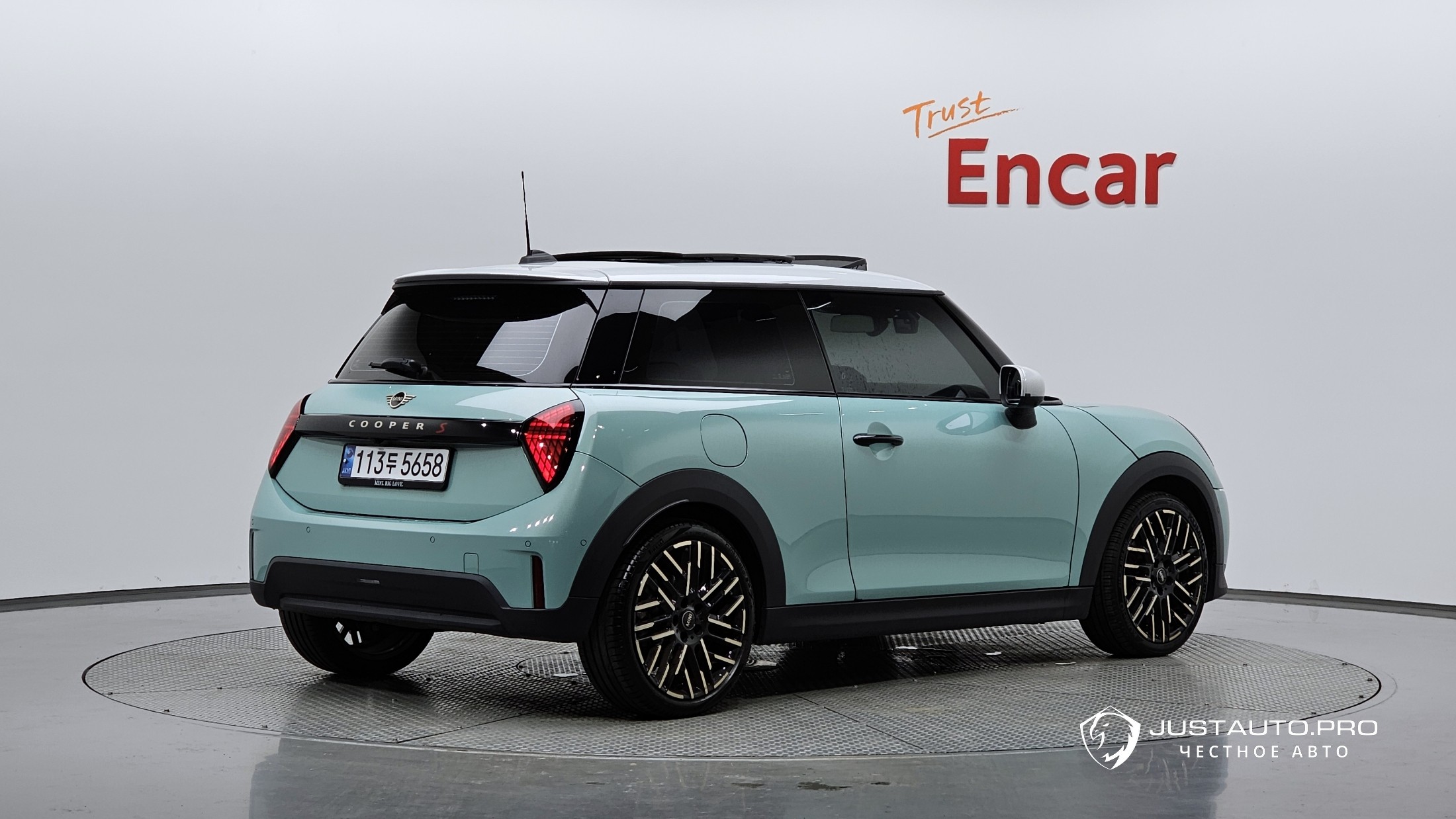Автомобиль Mini Cooper