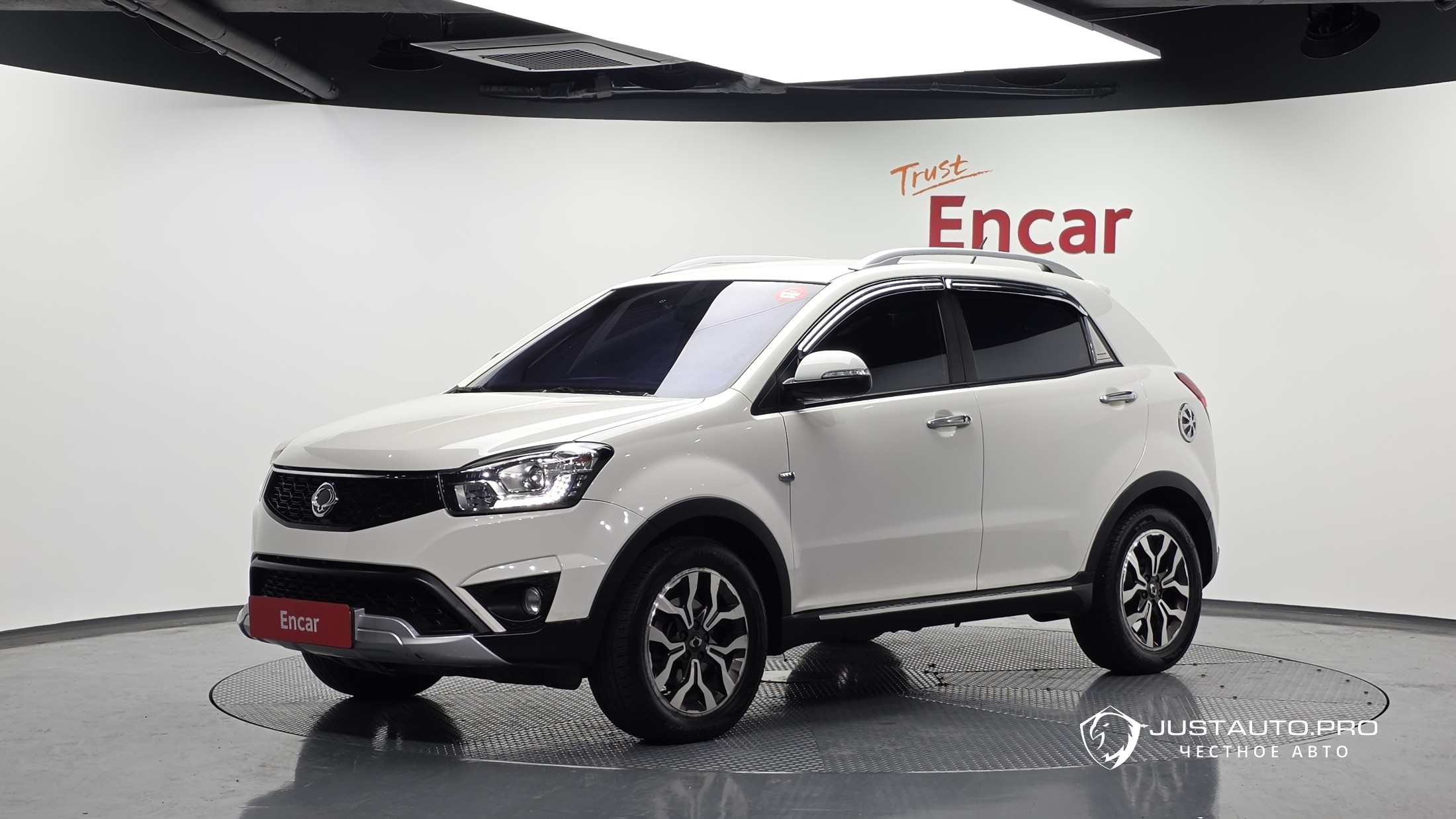 Автомобиль KG_Mobility_Ssangyong KORANDO