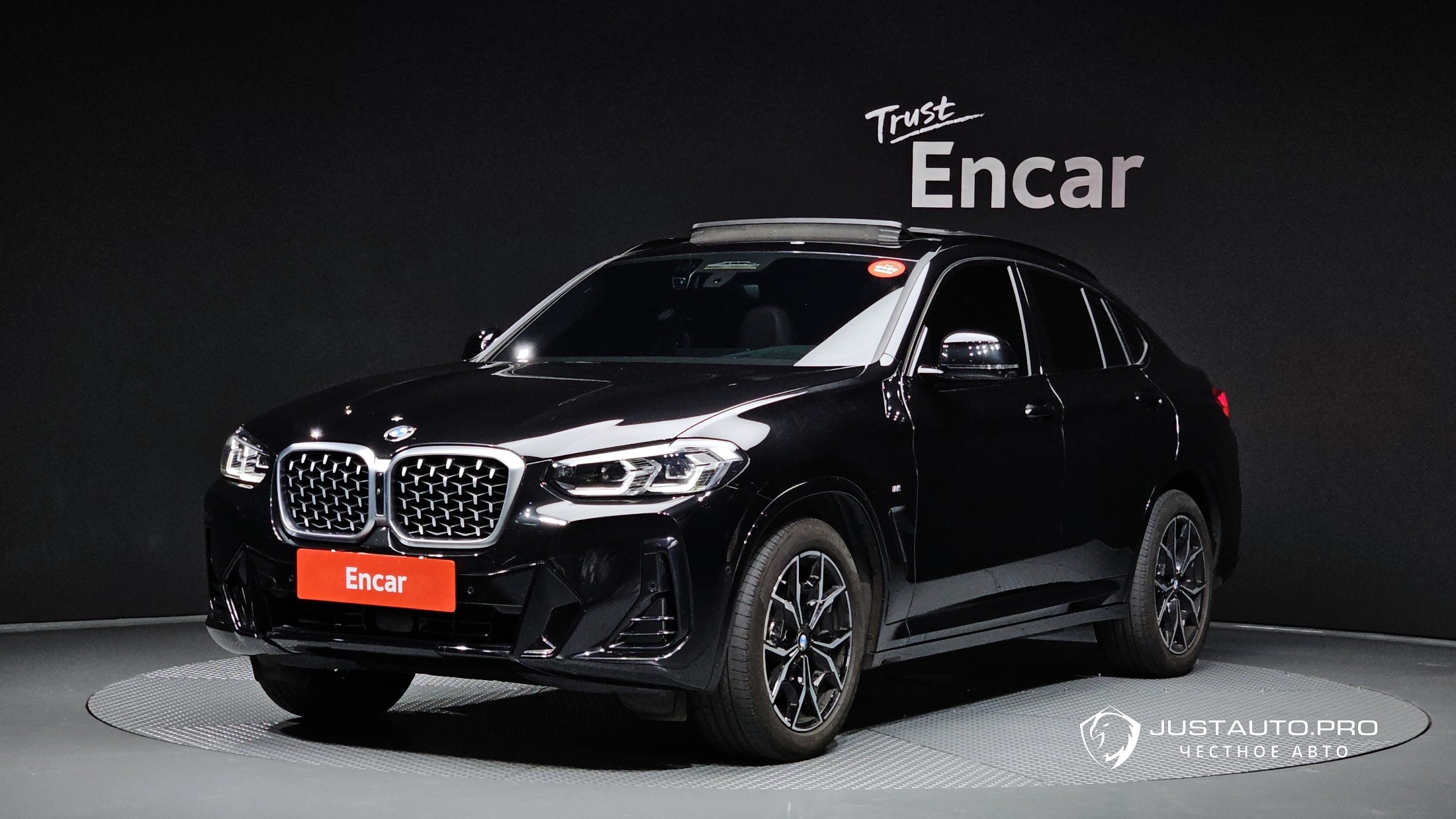 Автомобиль BMW X4