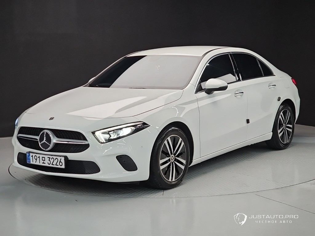 Автомобиль Mercedes-Benz A-Class