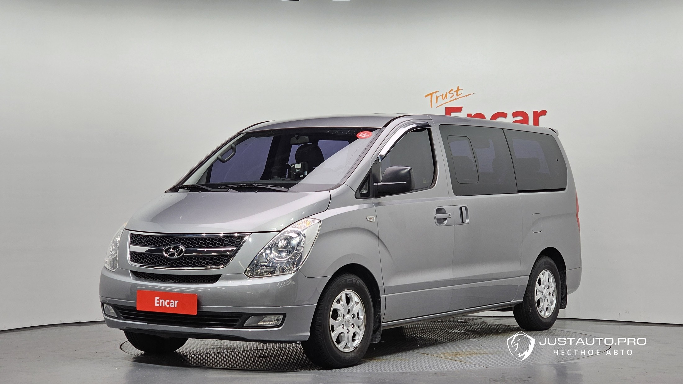 Автомобиль Hyundai Starex
