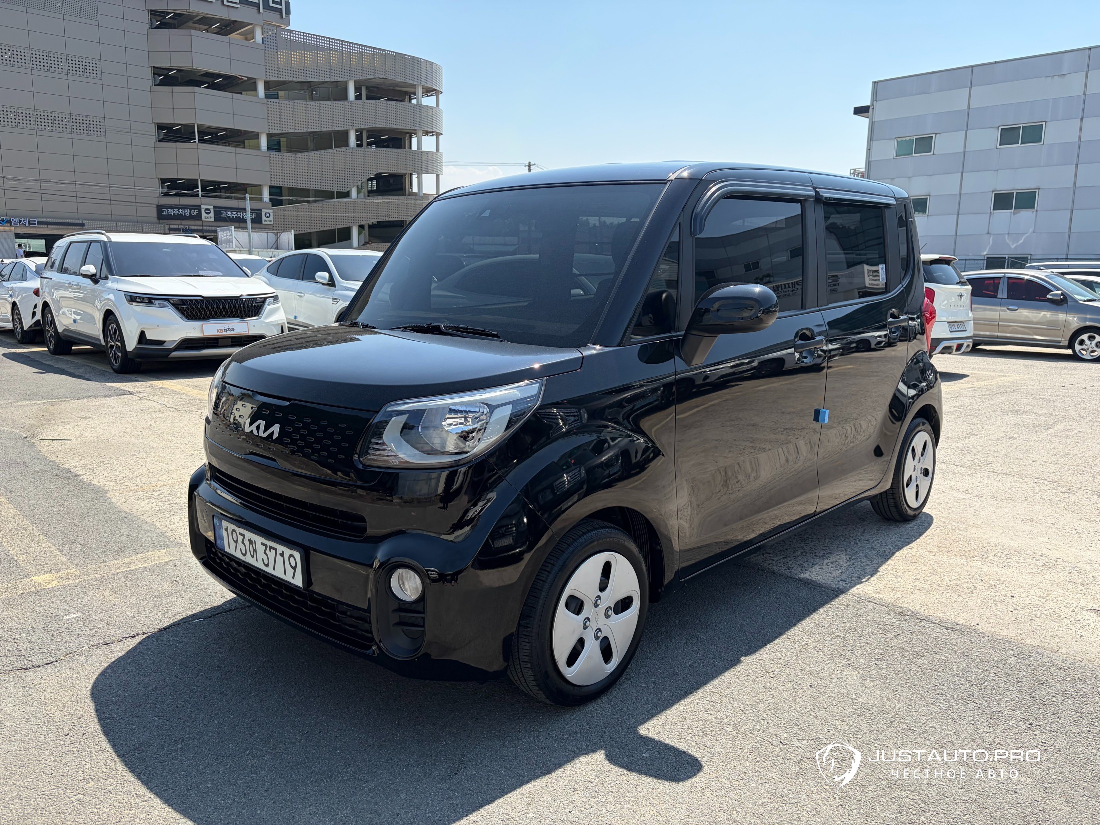 Автомобиль Kia RAY