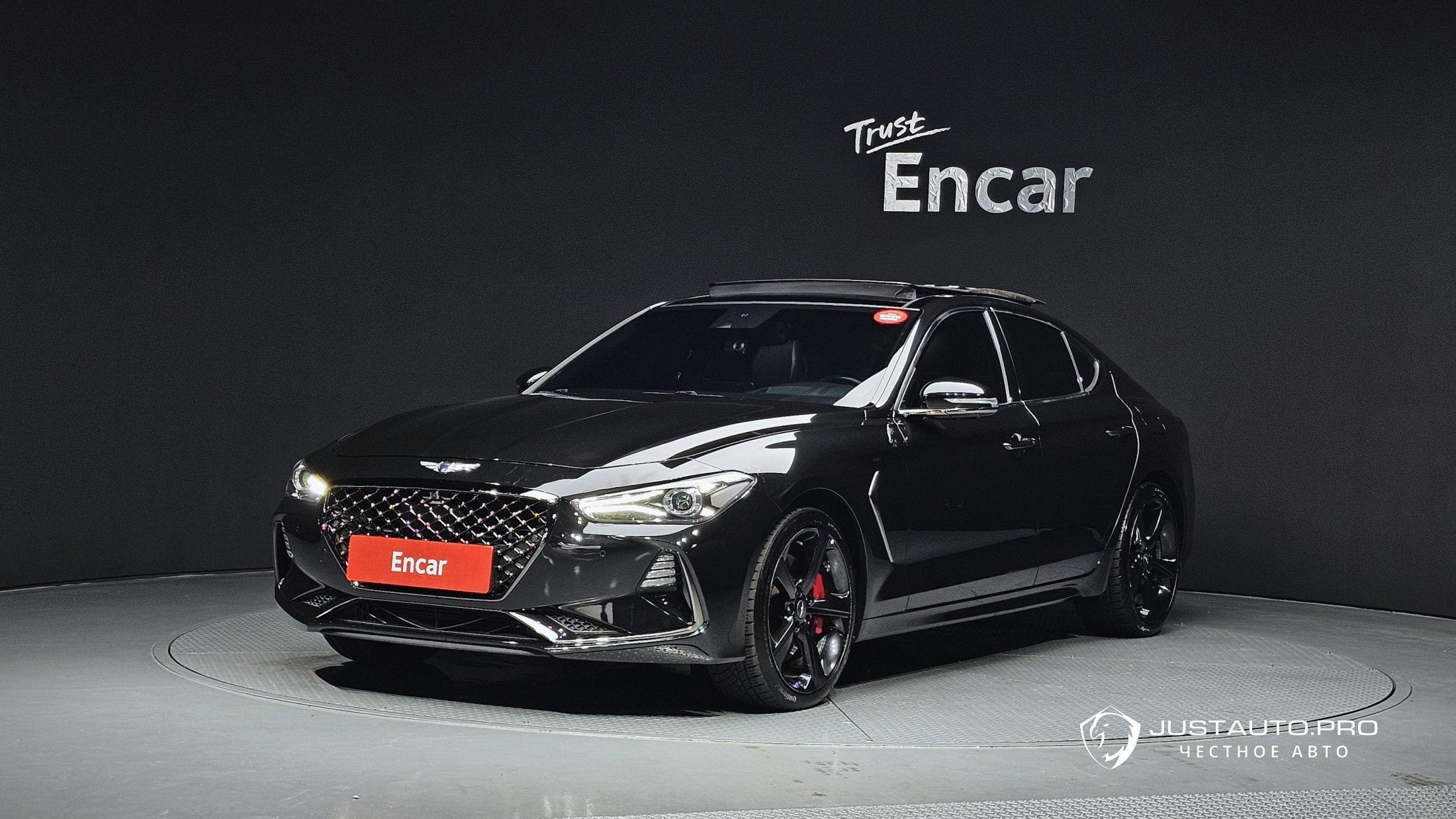 Автомобиль Genesis G70