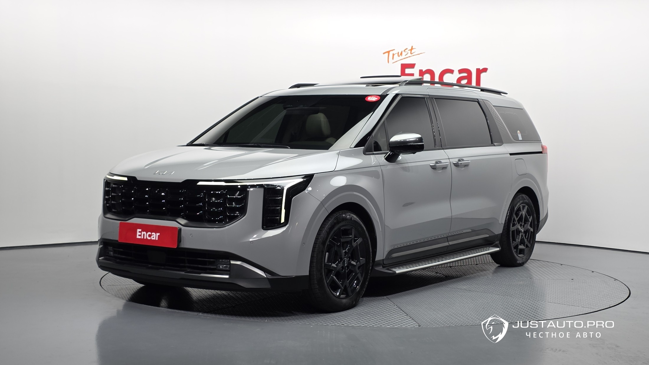 Автомобиль Kia Canival