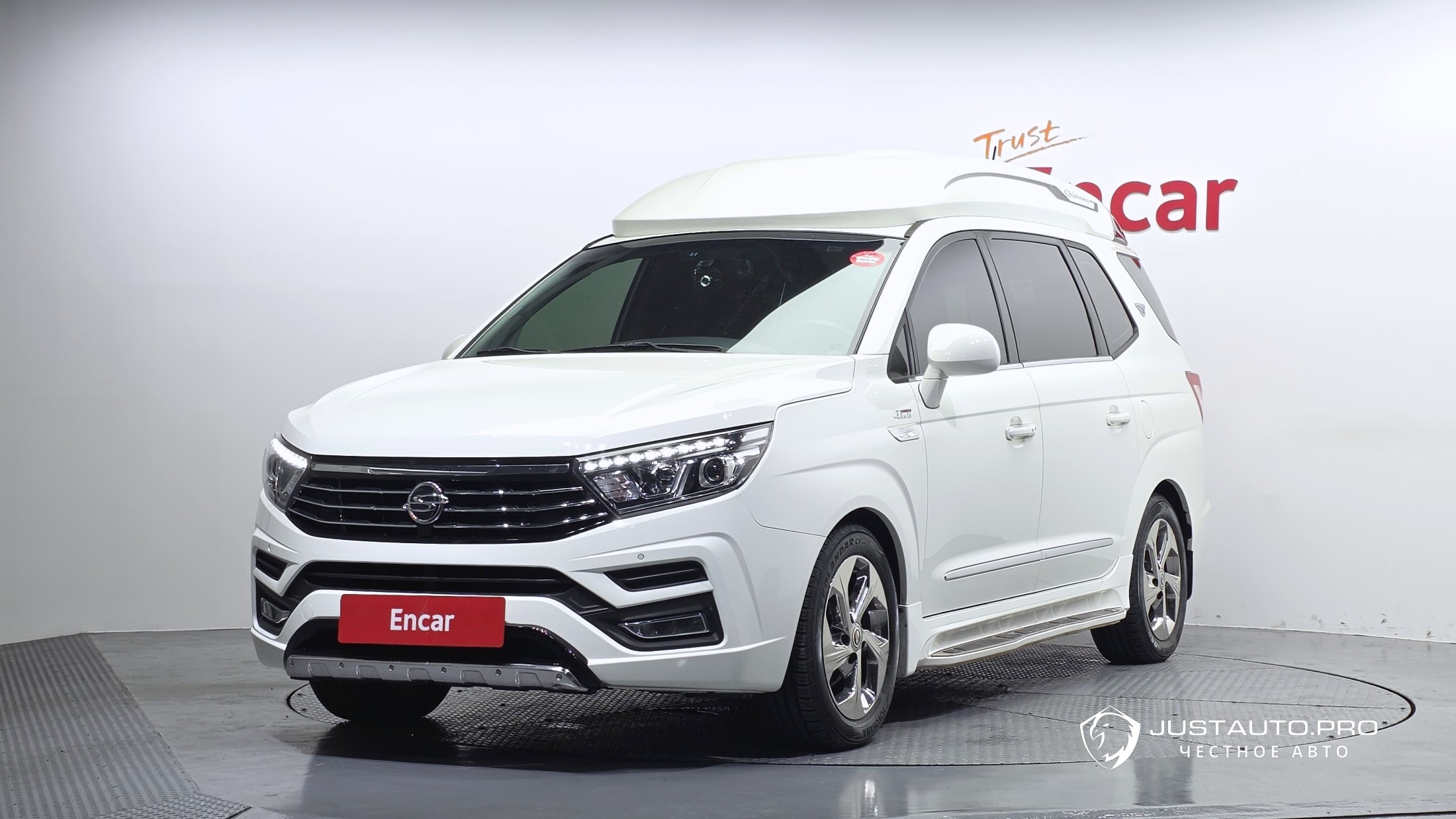 Автомобиль KG_Mobility_Ssangyong KORANDO