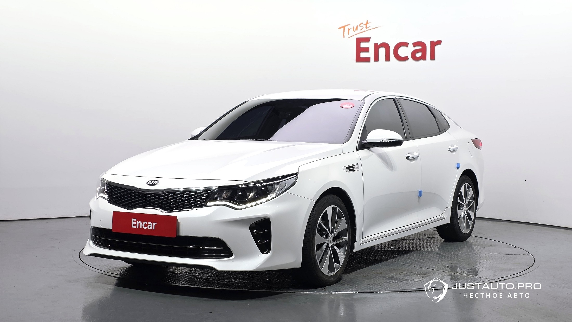 Автомобиль Kia K5