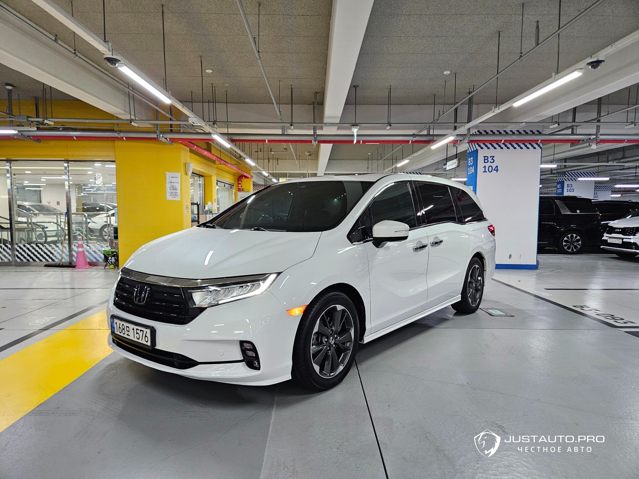 Автомобиль Honda Odyssey
