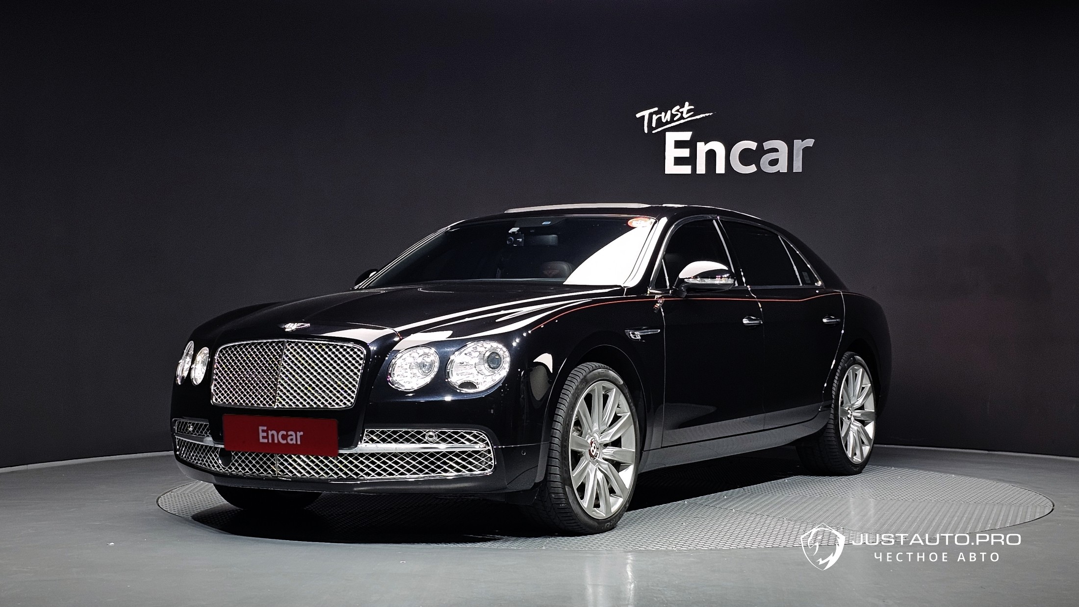 Автомобиль Bentley Flying Spur