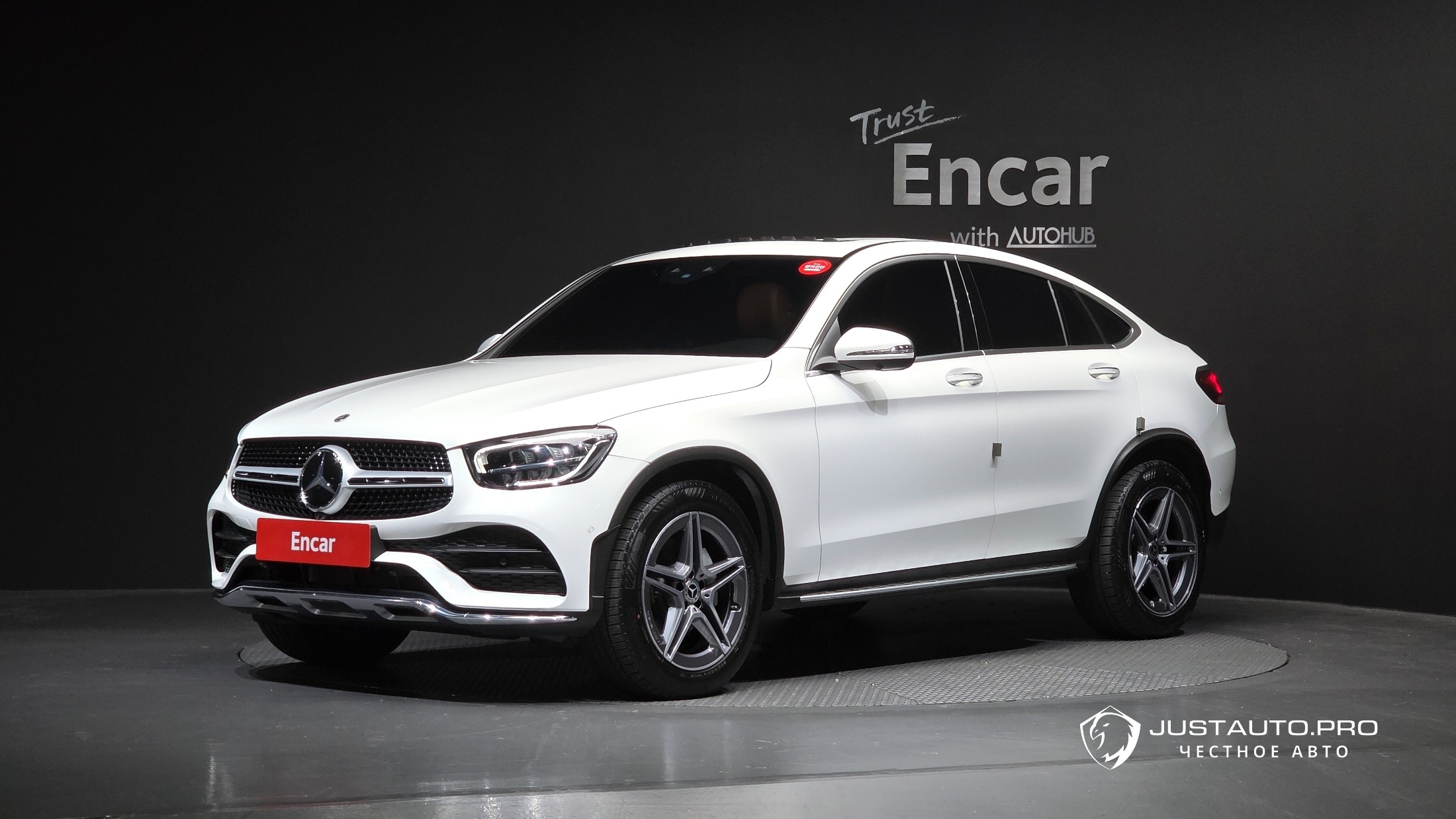 Автомобиль Mercedes-Benz GLC-Class