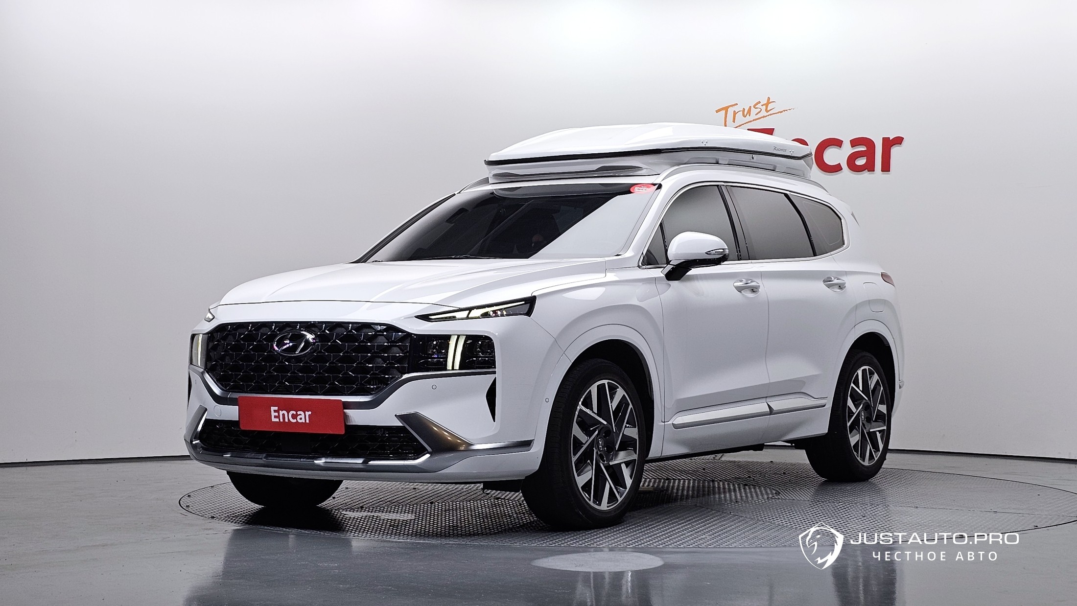 Автомобиль Hyundai Santafe