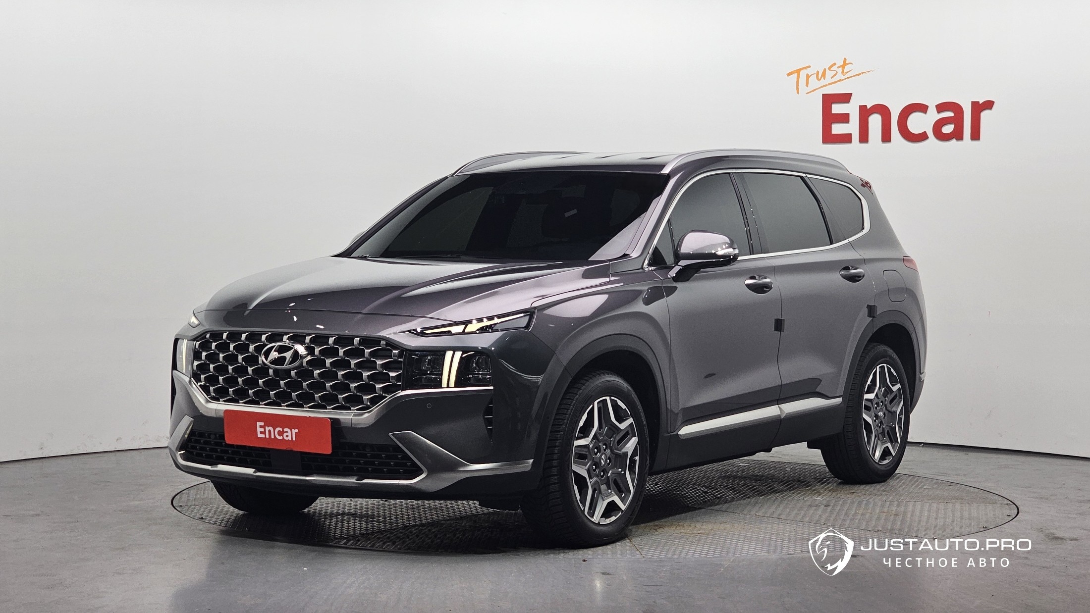 Автомобиль Hyundai Santafe