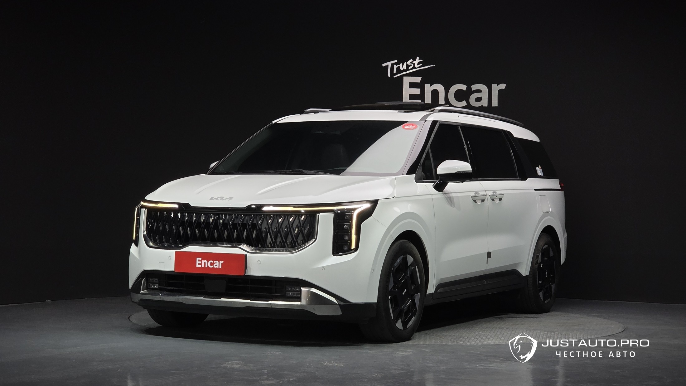 Автомобиль Kia Canival