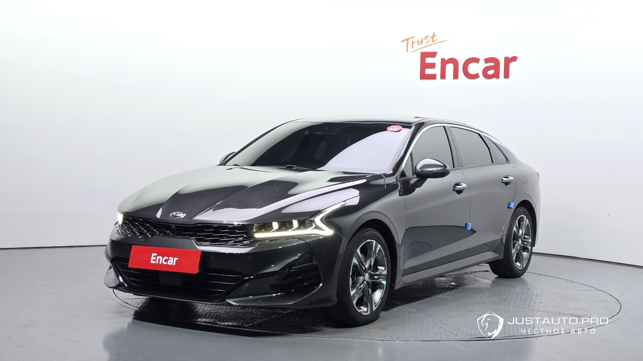 Автомобиль Kia K5