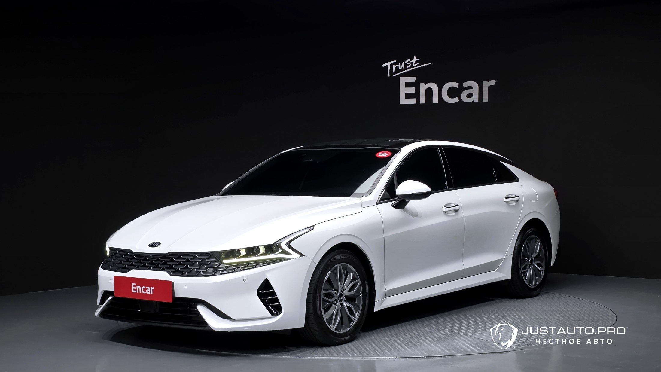Автомобиль Kia K5