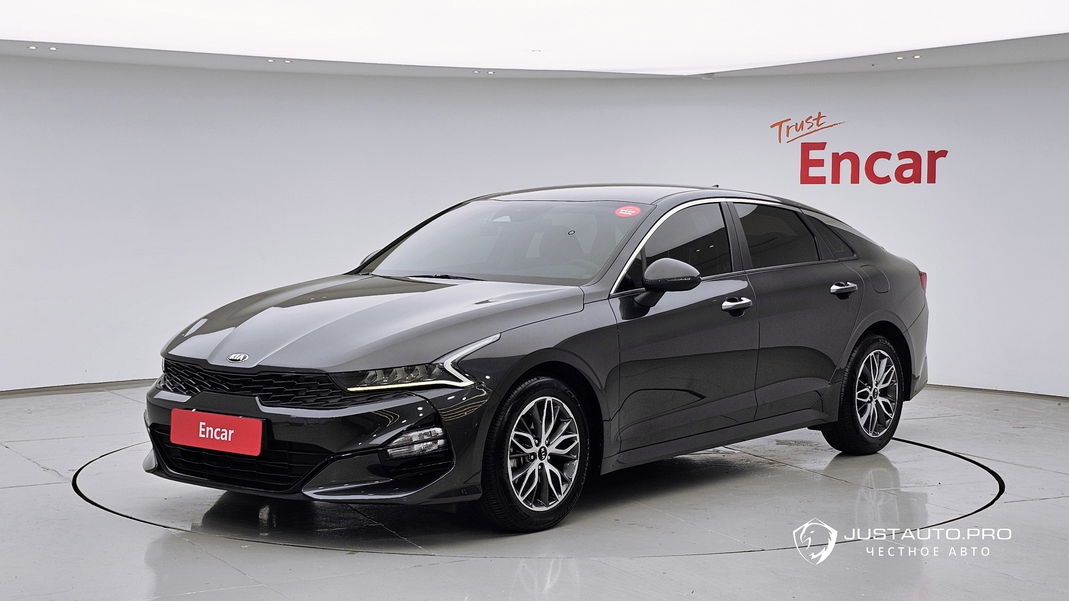 Автомобиль Kia K5