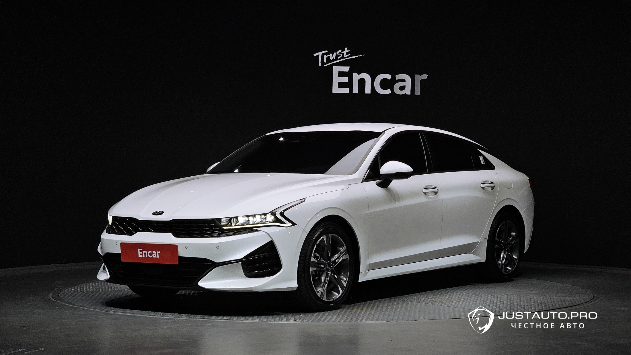 Автомобиль Kia K5