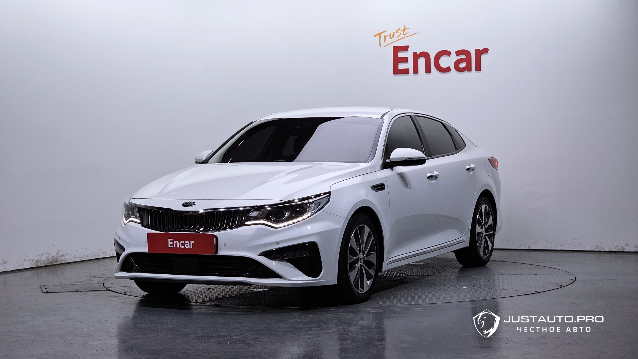 Автомобиль Kia K5