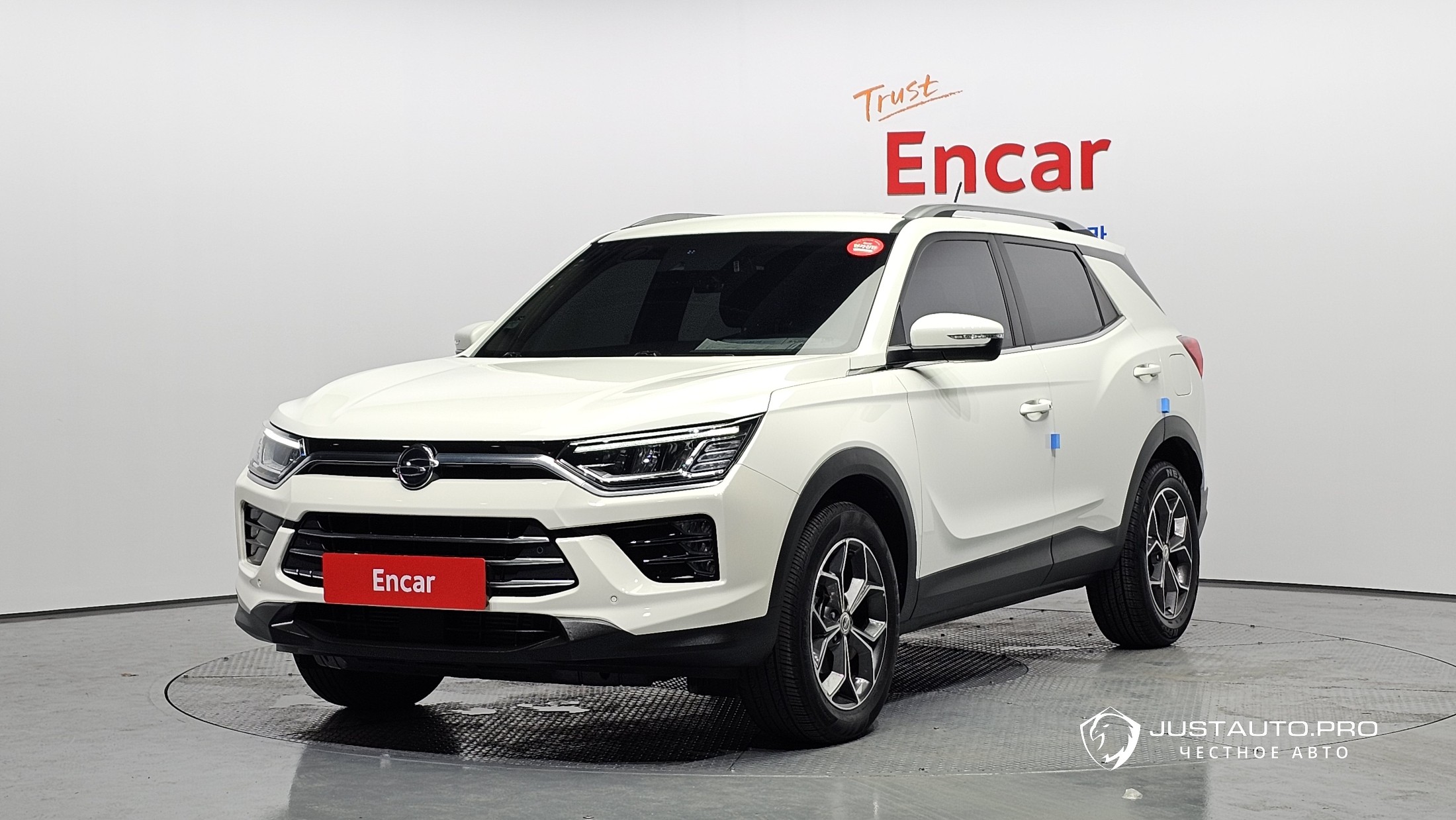 Автомобиль KG_Mobility_Ssangyong KORANDO