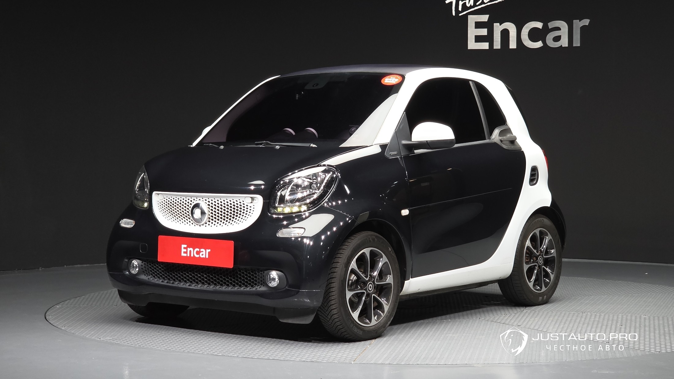 Автомобиль Smart Fortwo