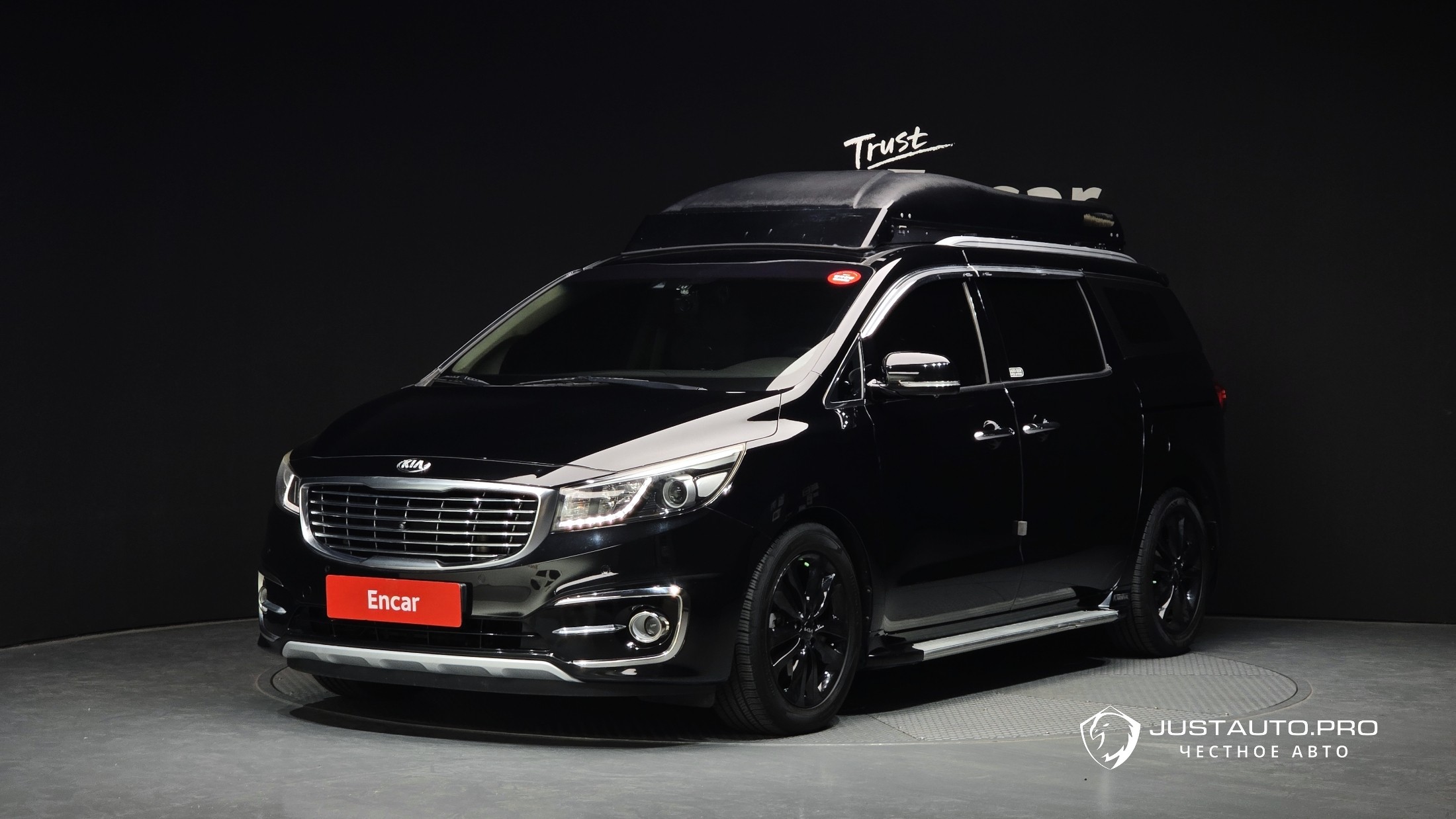 Автомобиль Kia Canival