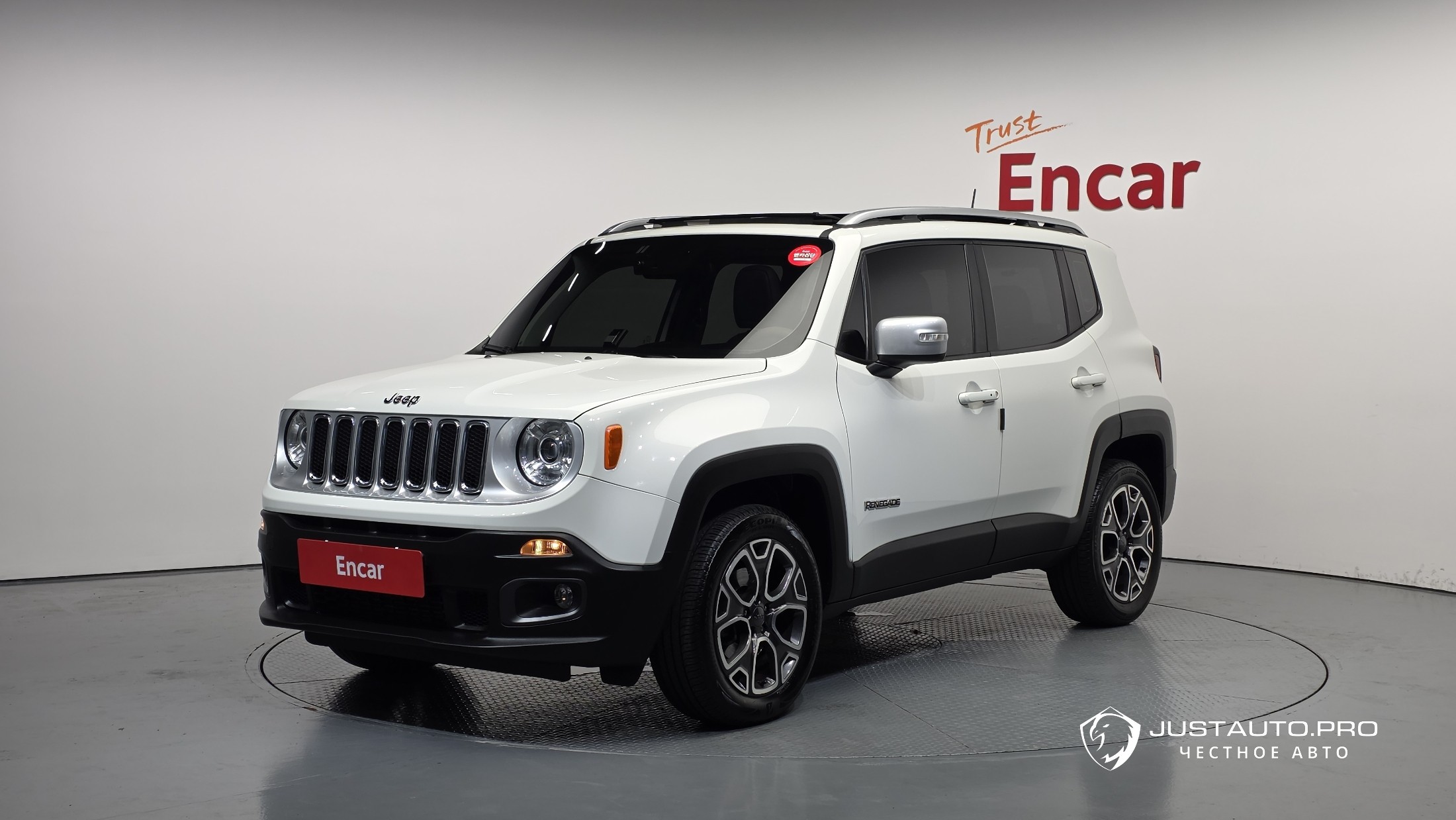 Автомобиль Jeep Renegade