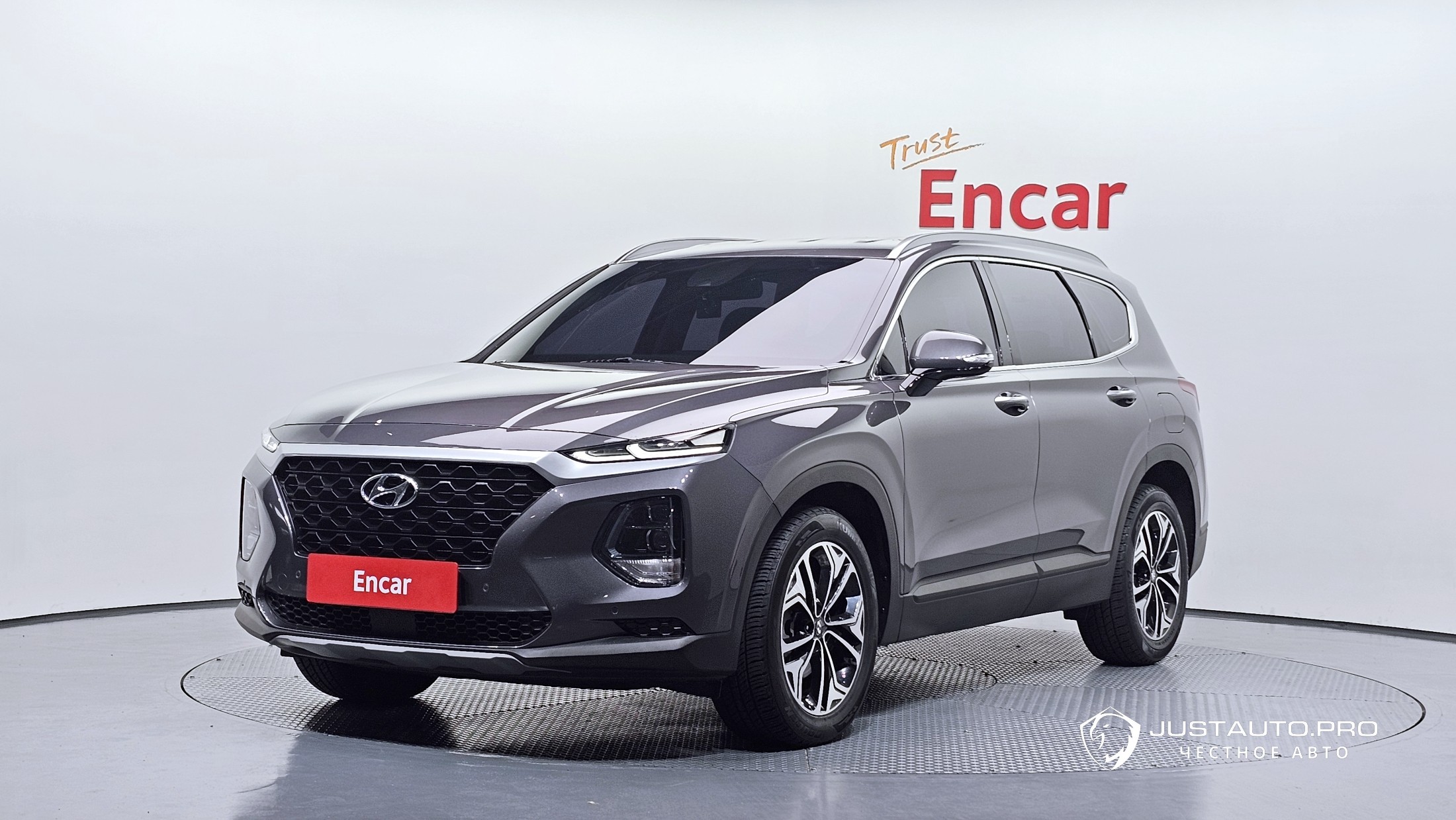 Автомобиль Hyundai Santafe