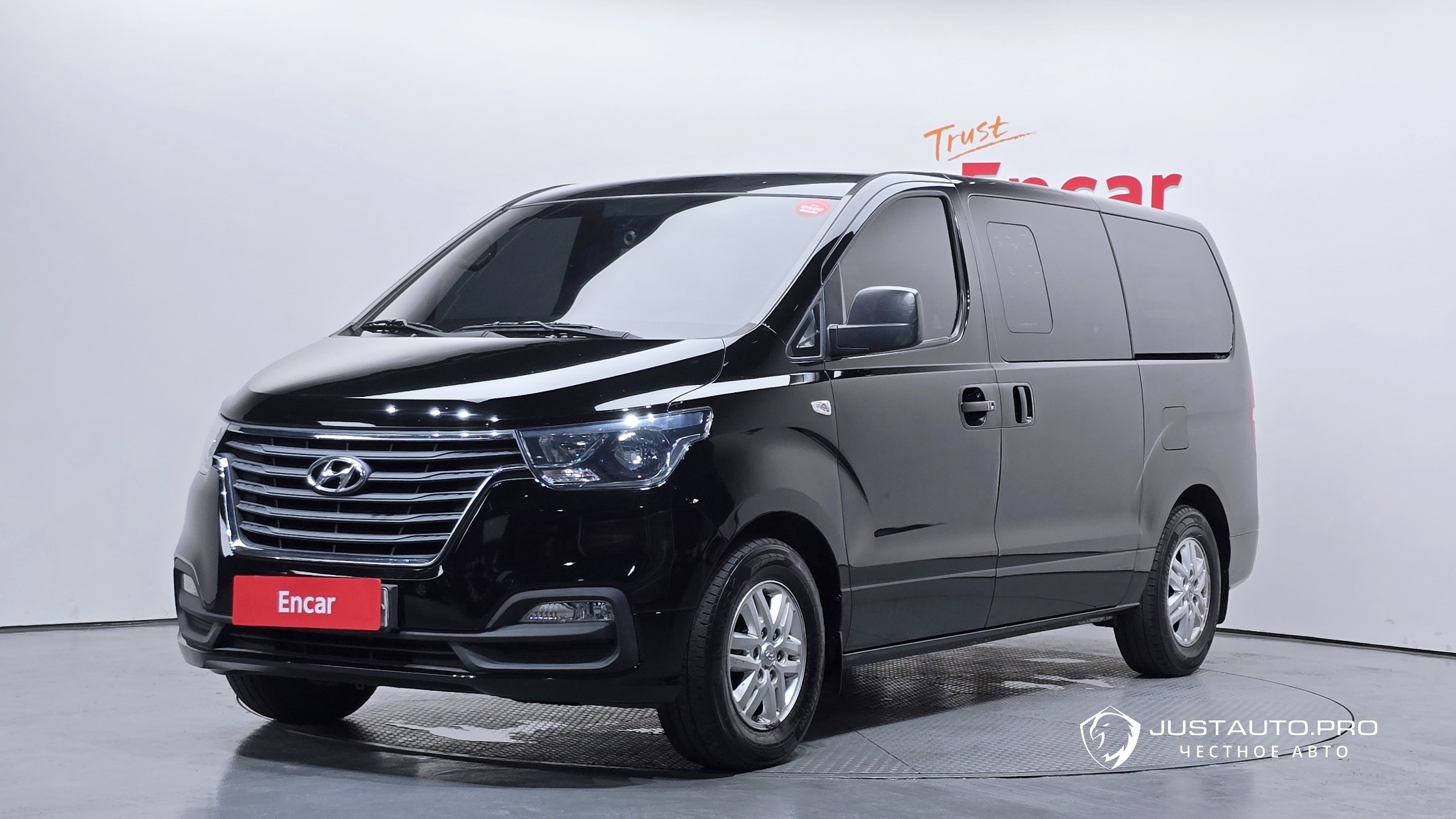 Автомобиль Hyundai Starex