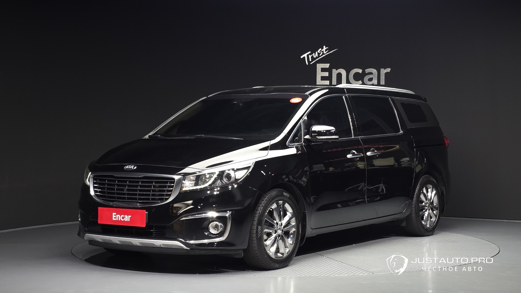 Автомобиль Kia Canival