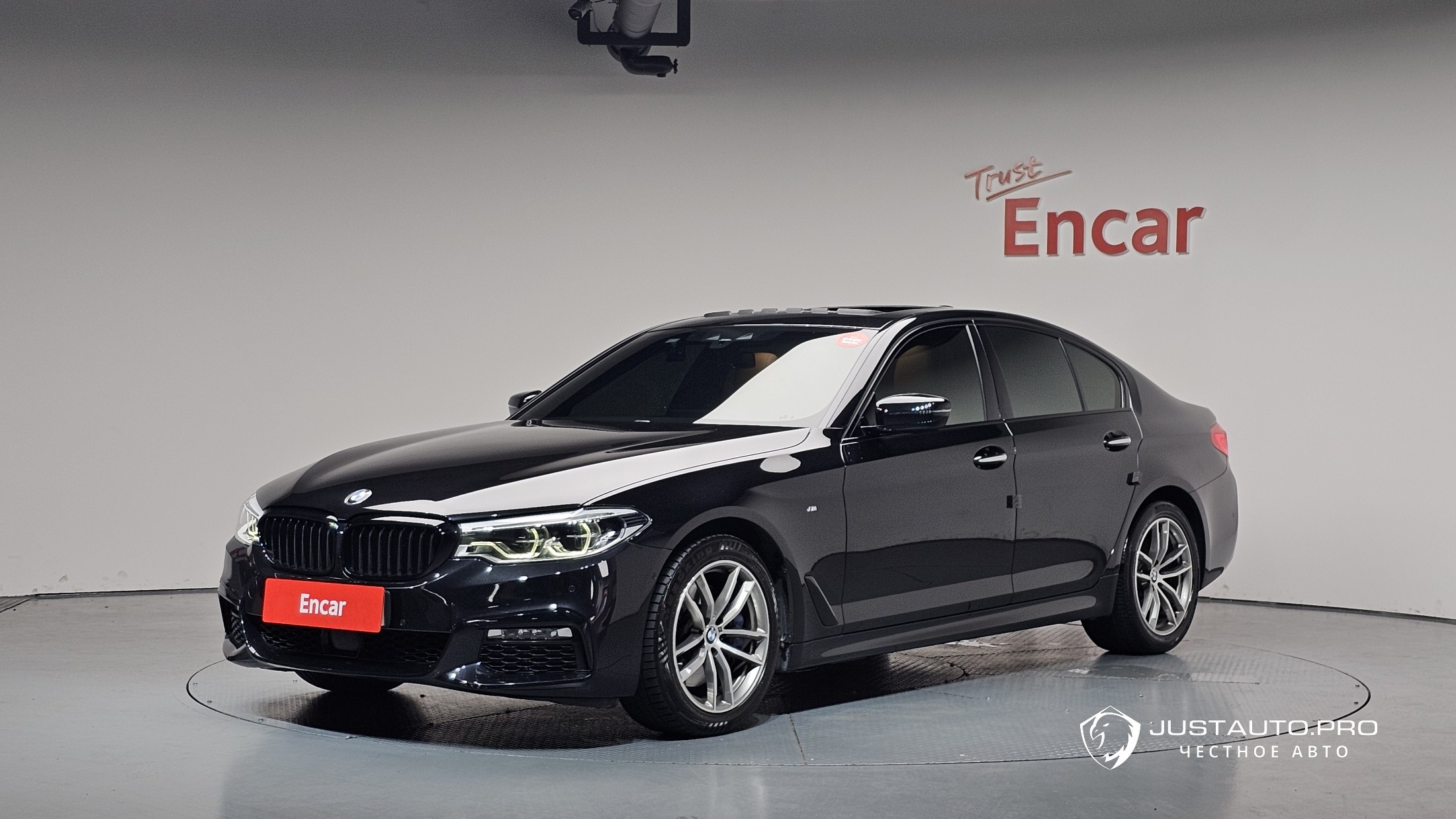 Автомобиль BMW 5-Series