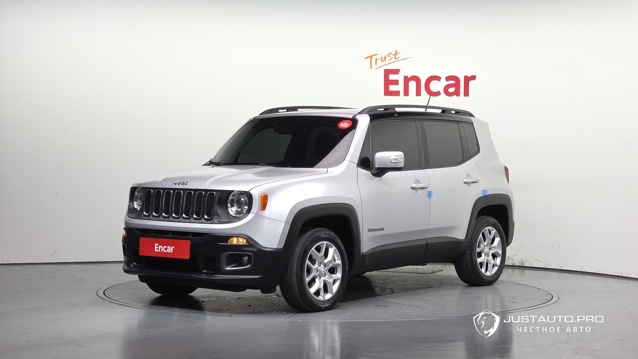 Автомобиль Jeep Renegade