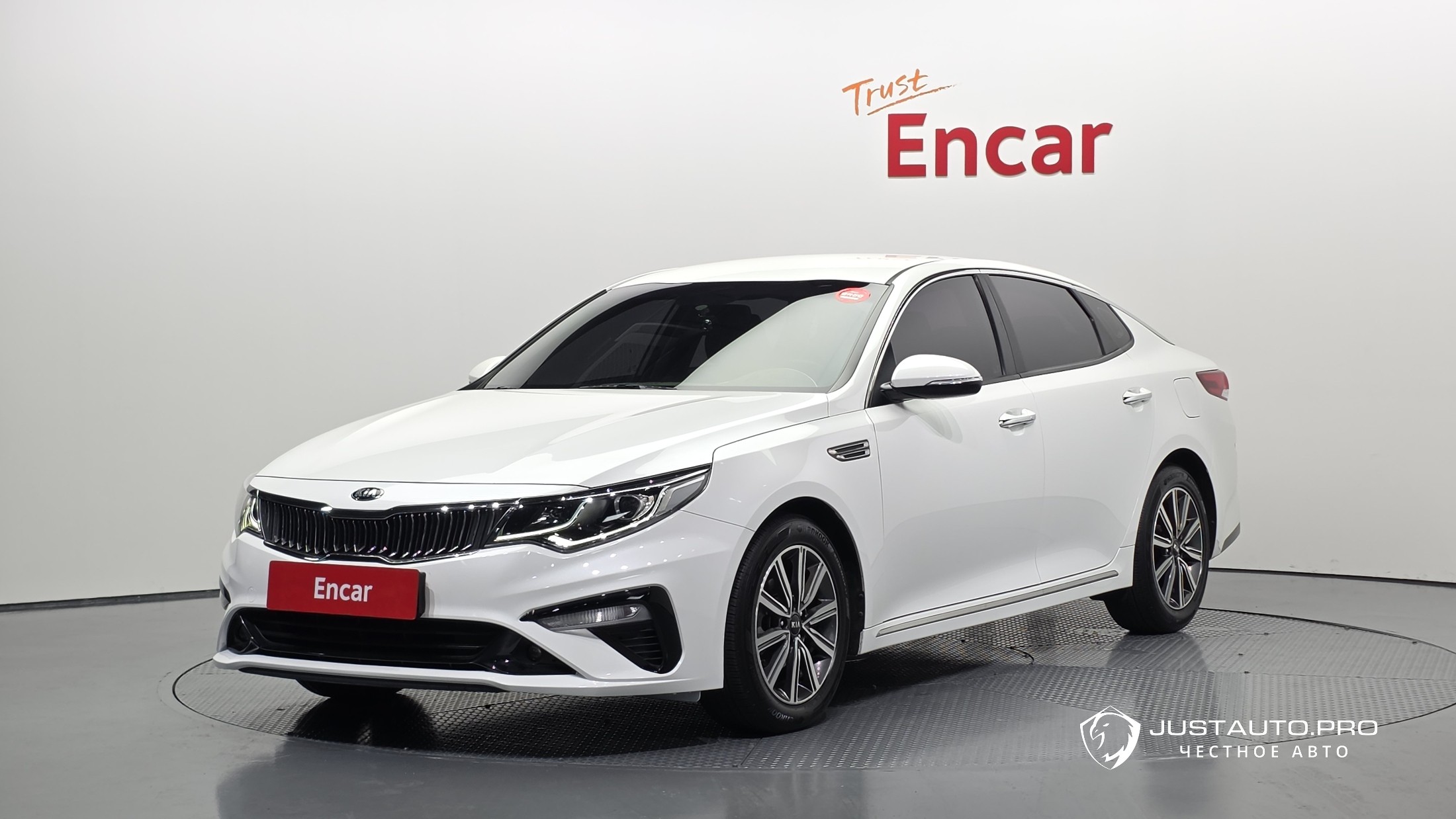 Автомобиль Kia K5