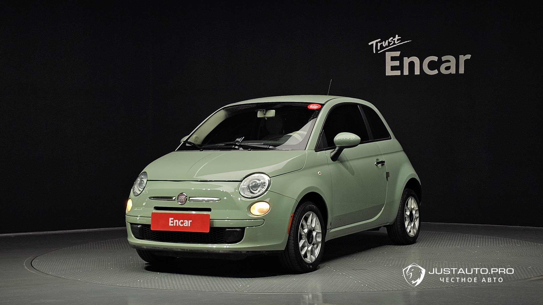 Автомобиль Fiat 500