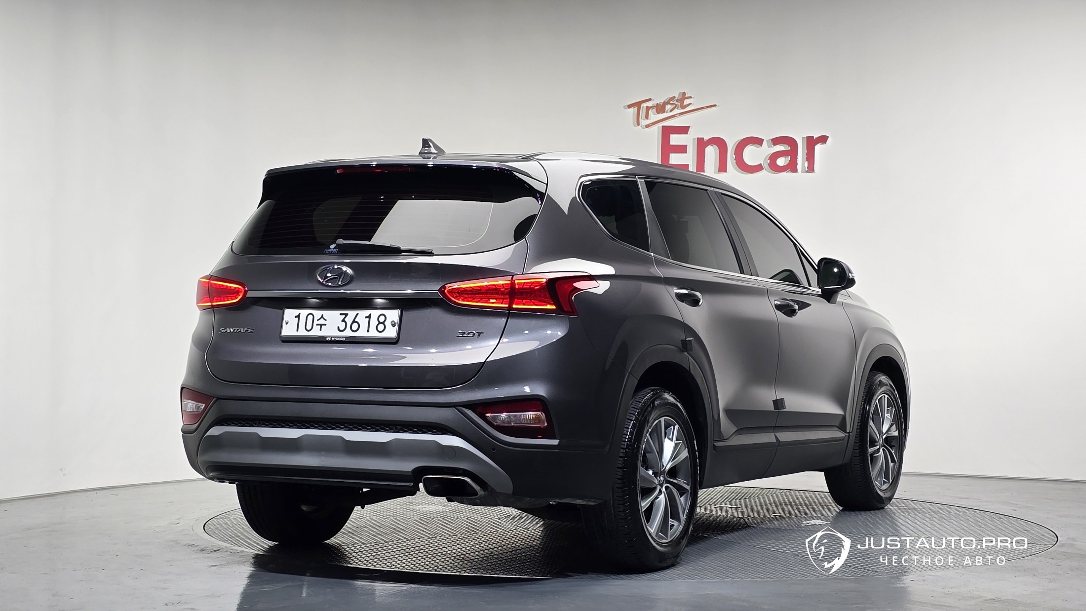 Автомобиль Hyundai Santafe