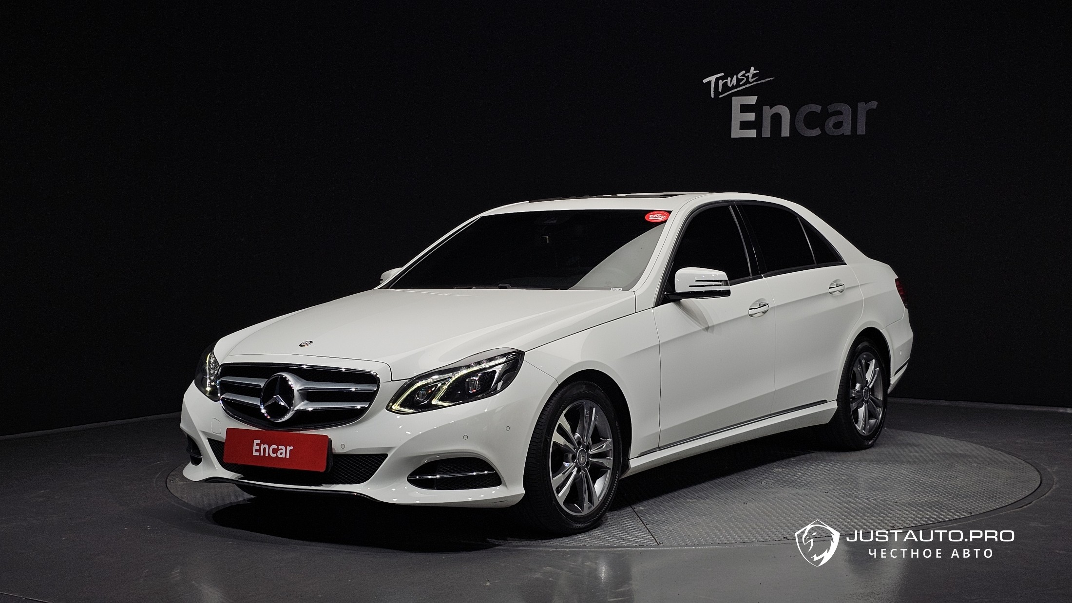 Автомобиль Mercedes-Benz E-Class