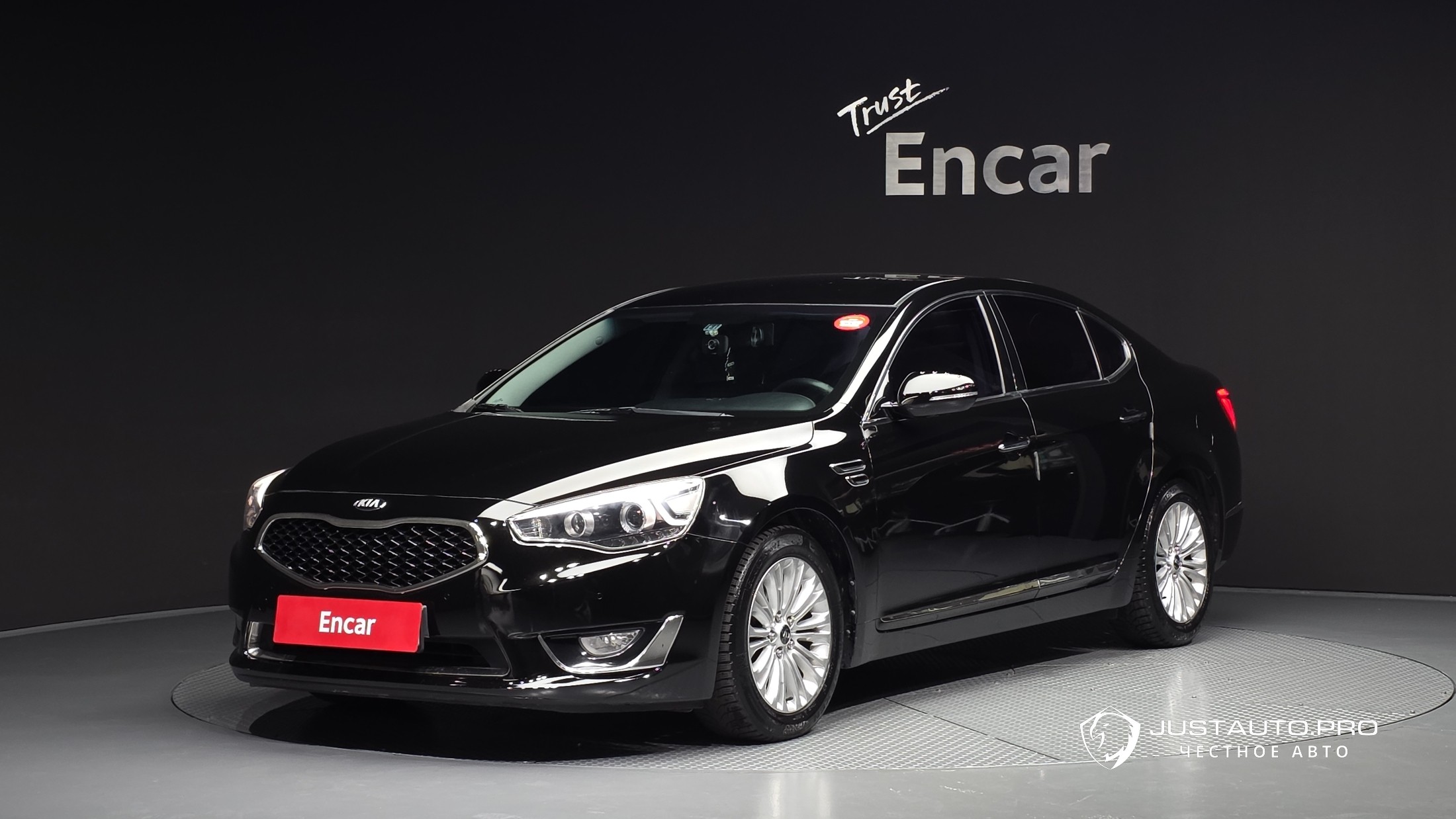 Автомобиль Kia K7