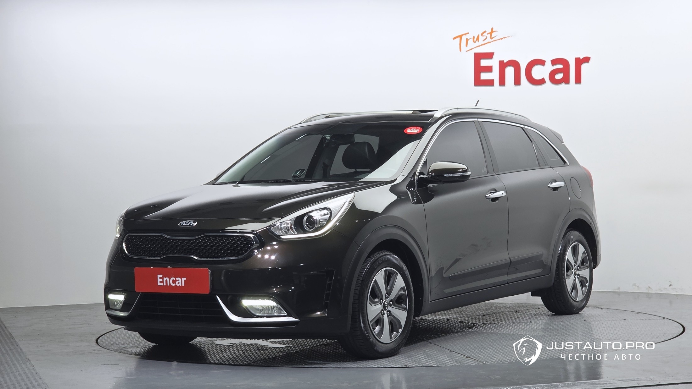 Автомобиль Kia Niro