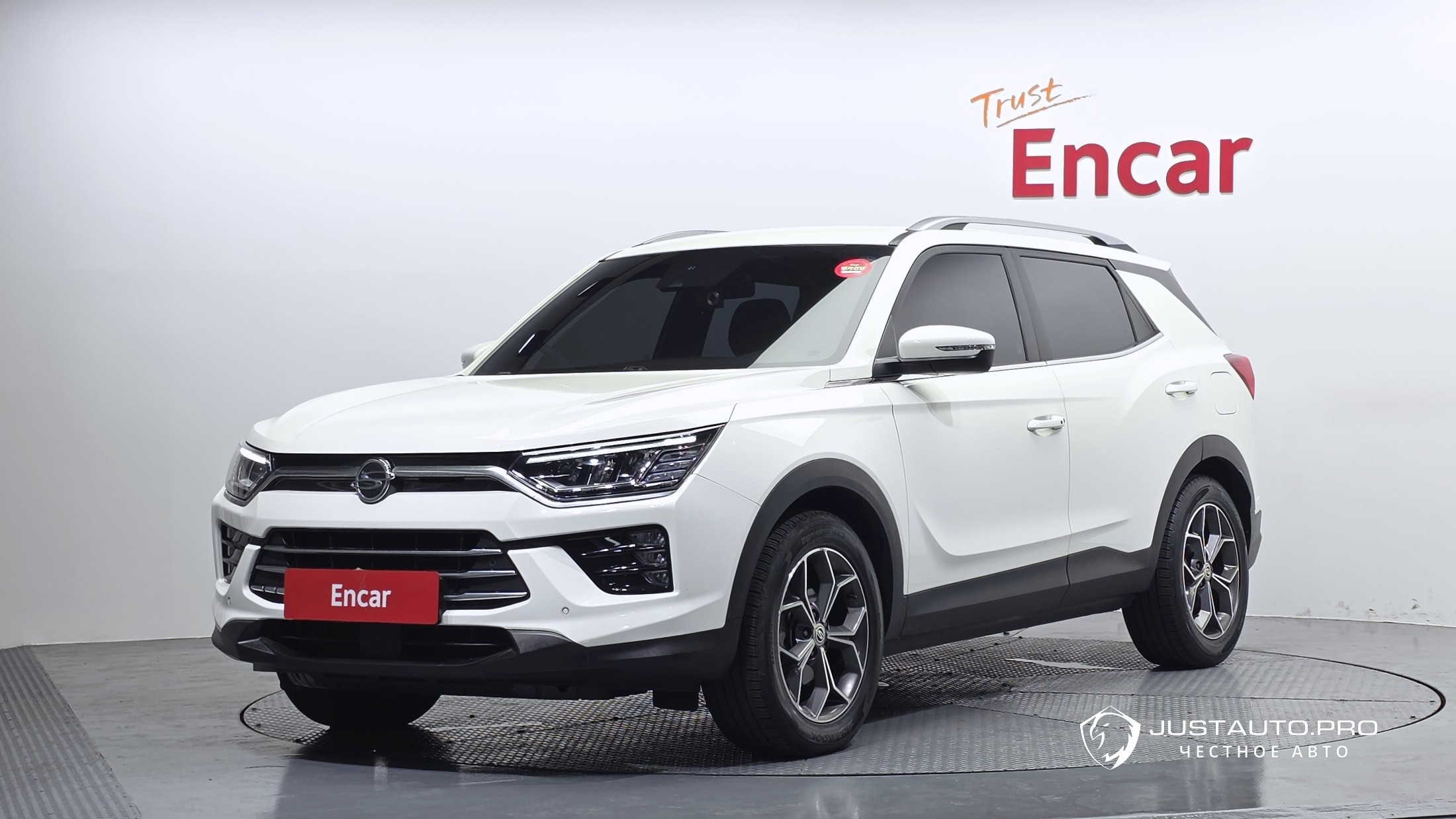 Автомобиль KG_Mobility_Ssangyong KORANDO