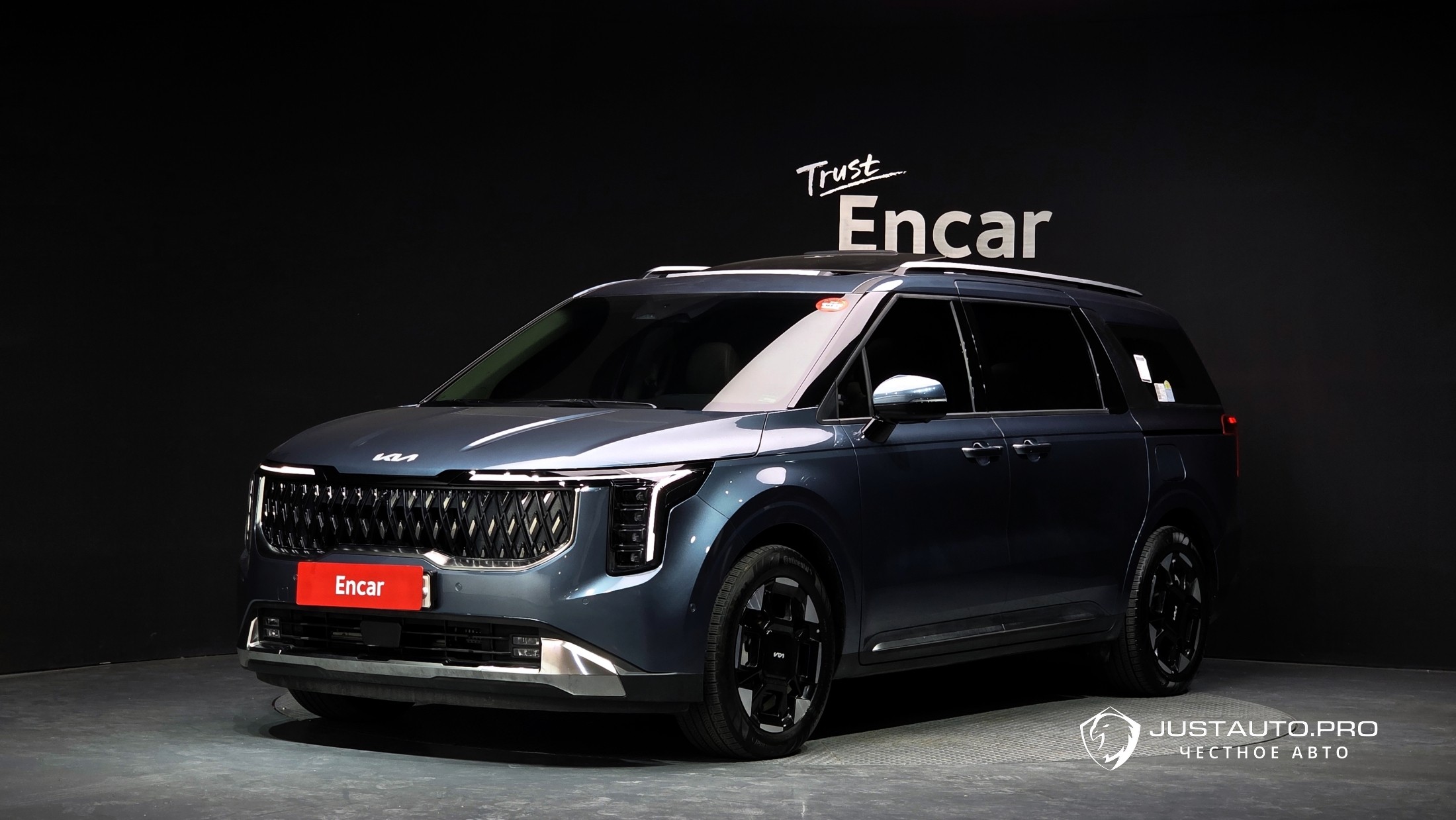 Автомобиль Kia Canival