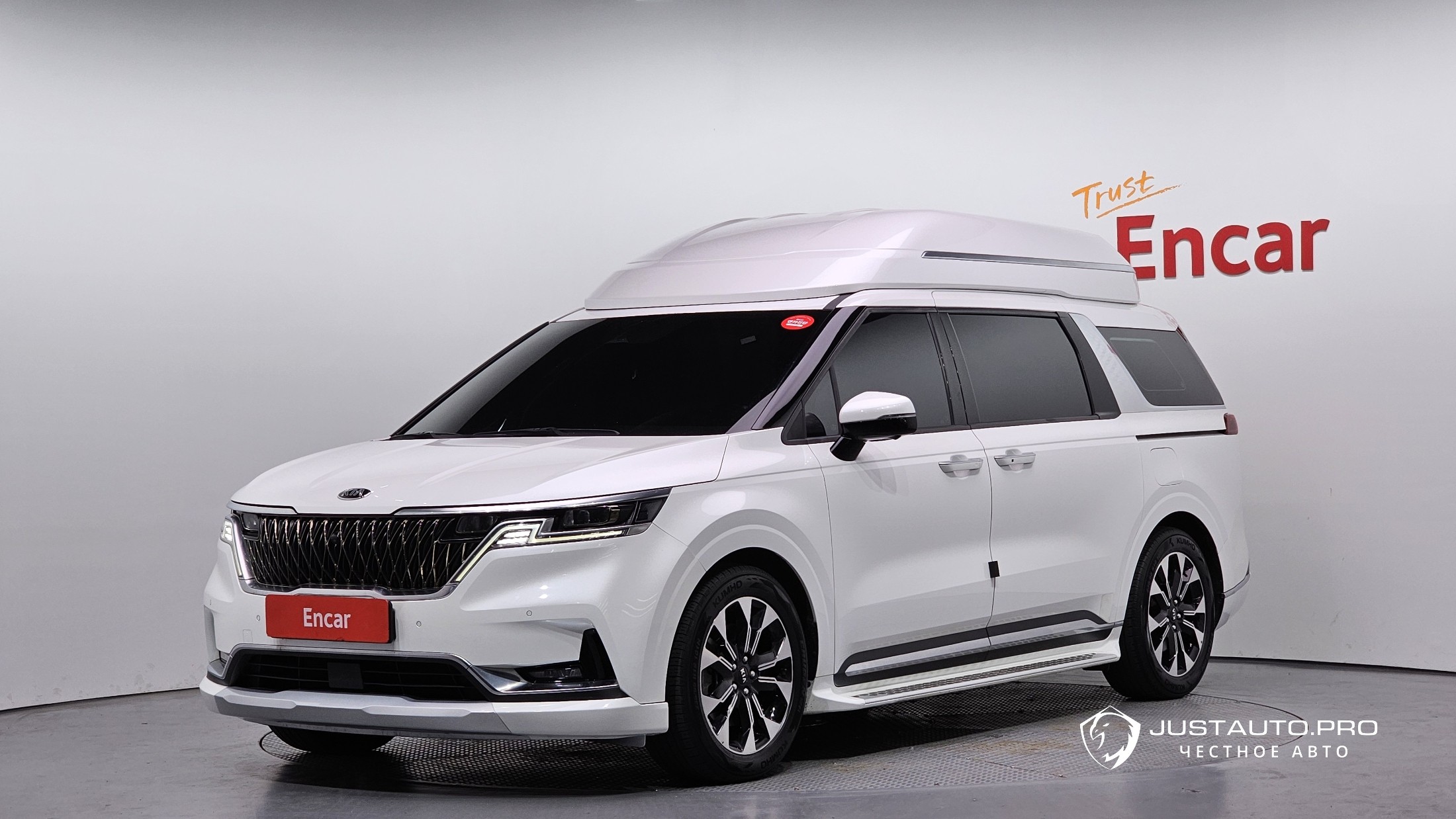 Автомобиль Kia Canival