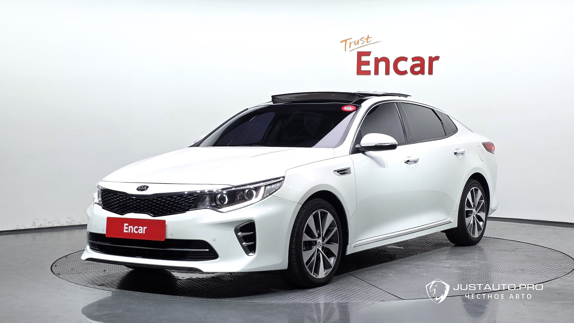 Автомобиль Kia K5