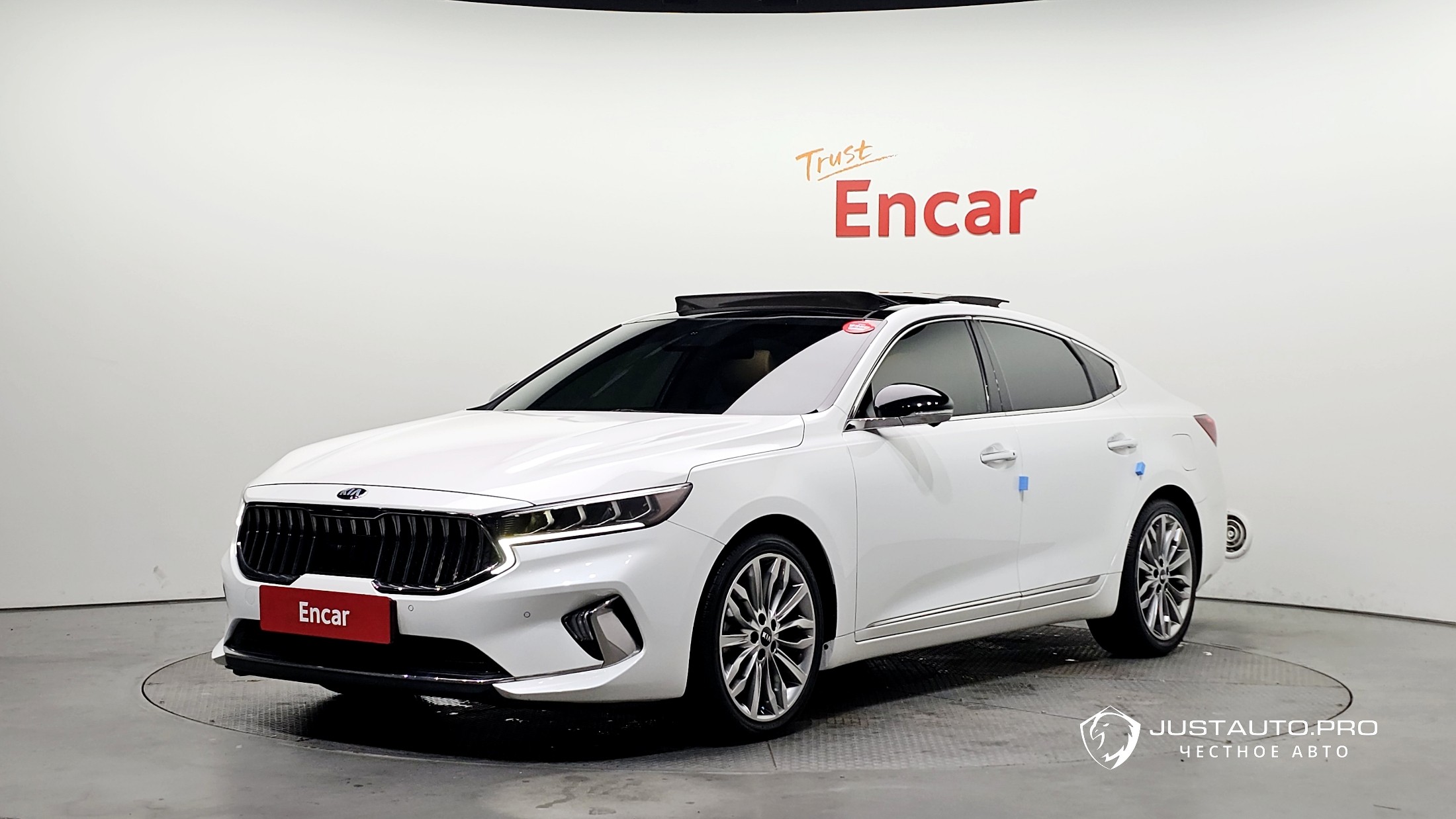 Автомобиль Kia K7