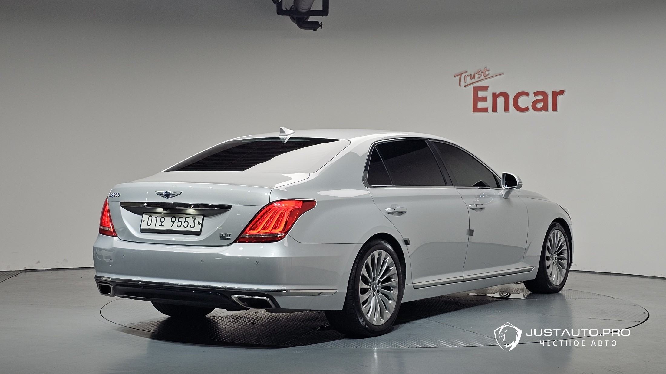 Автомобиль Genesis EQ900