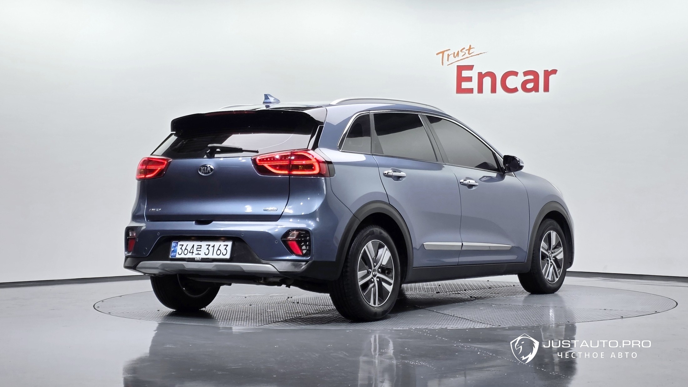 Автомобиль Kia Niro