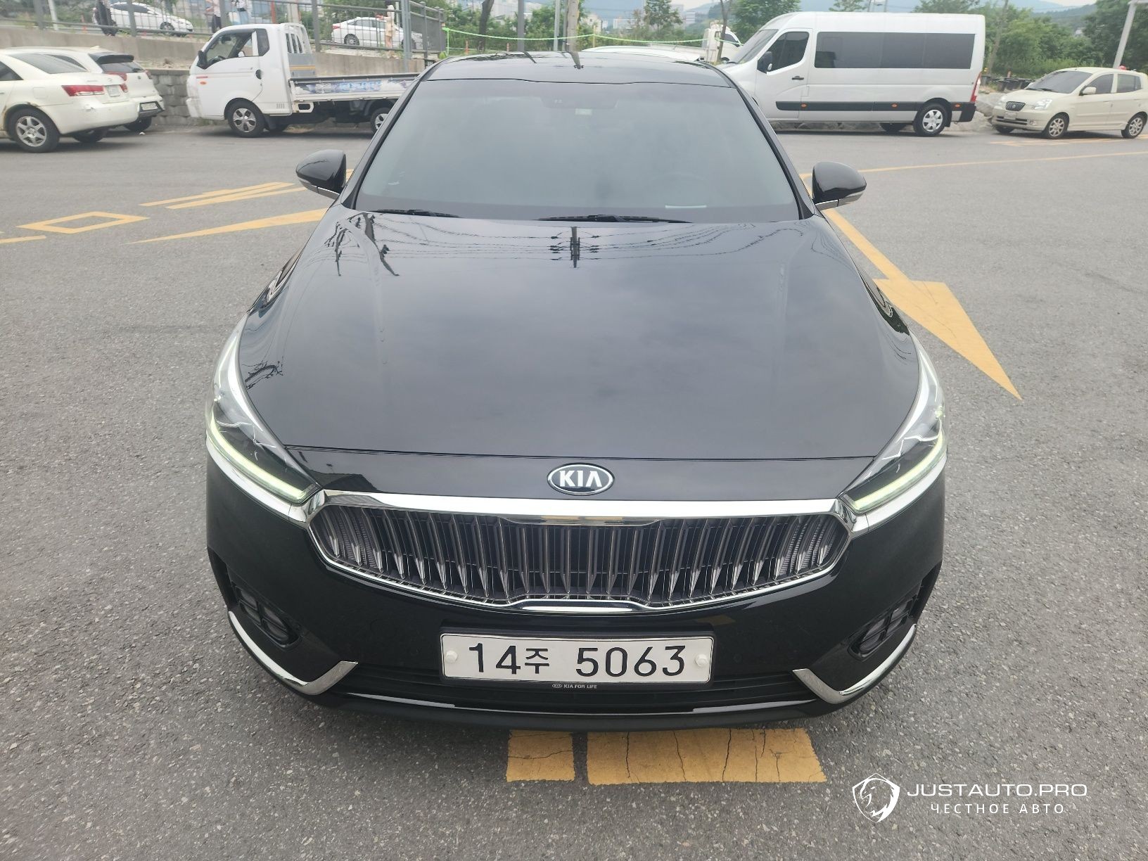 Автомобиль Kia K7