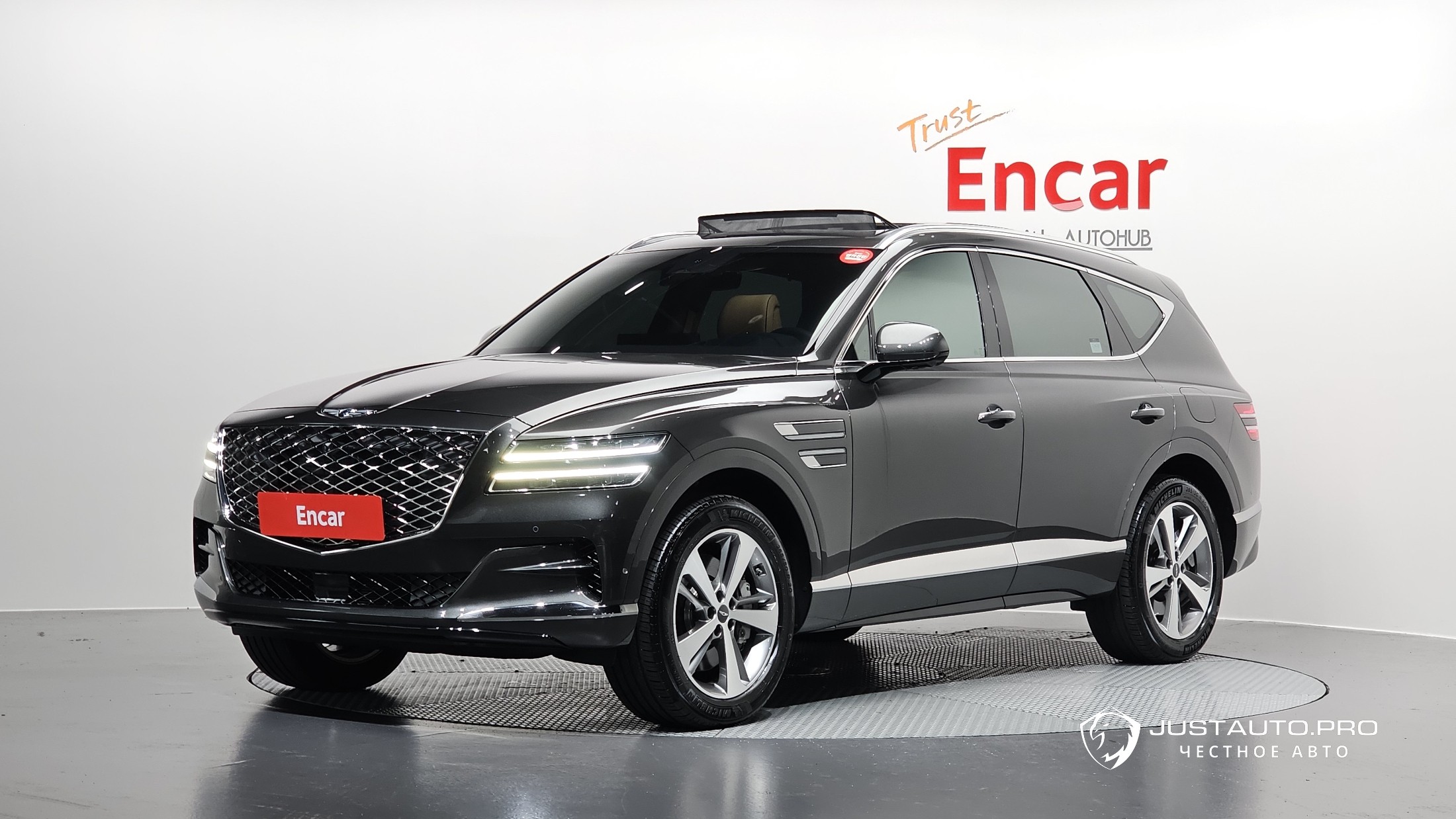 Автомобиль Genesis GV80
