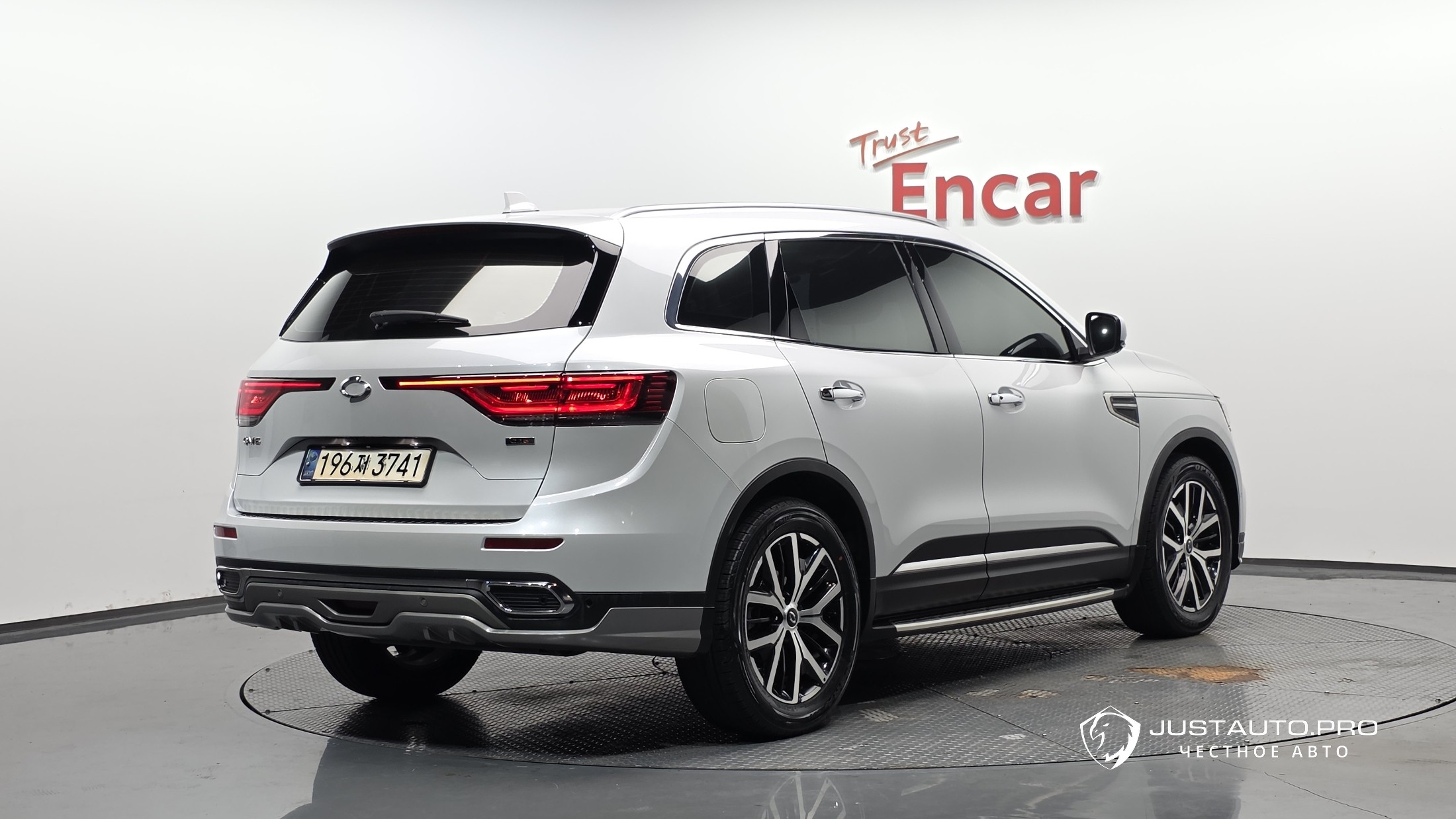 Автомобиль Renault-KoreaSamsung QM6